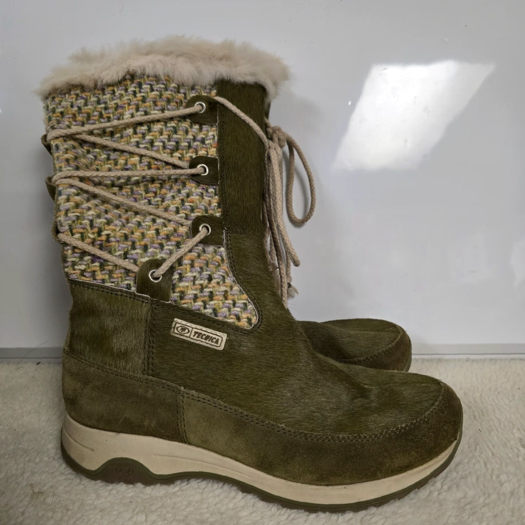 Vintage VINTAGE Tecnica Skandia Goat Fur Apres Ski Boots Women 7 Green Knit Fur Trim Boots Ski Womens Italy Size M / US 6-8 / IT 42-44 - 2 Thumbnail
