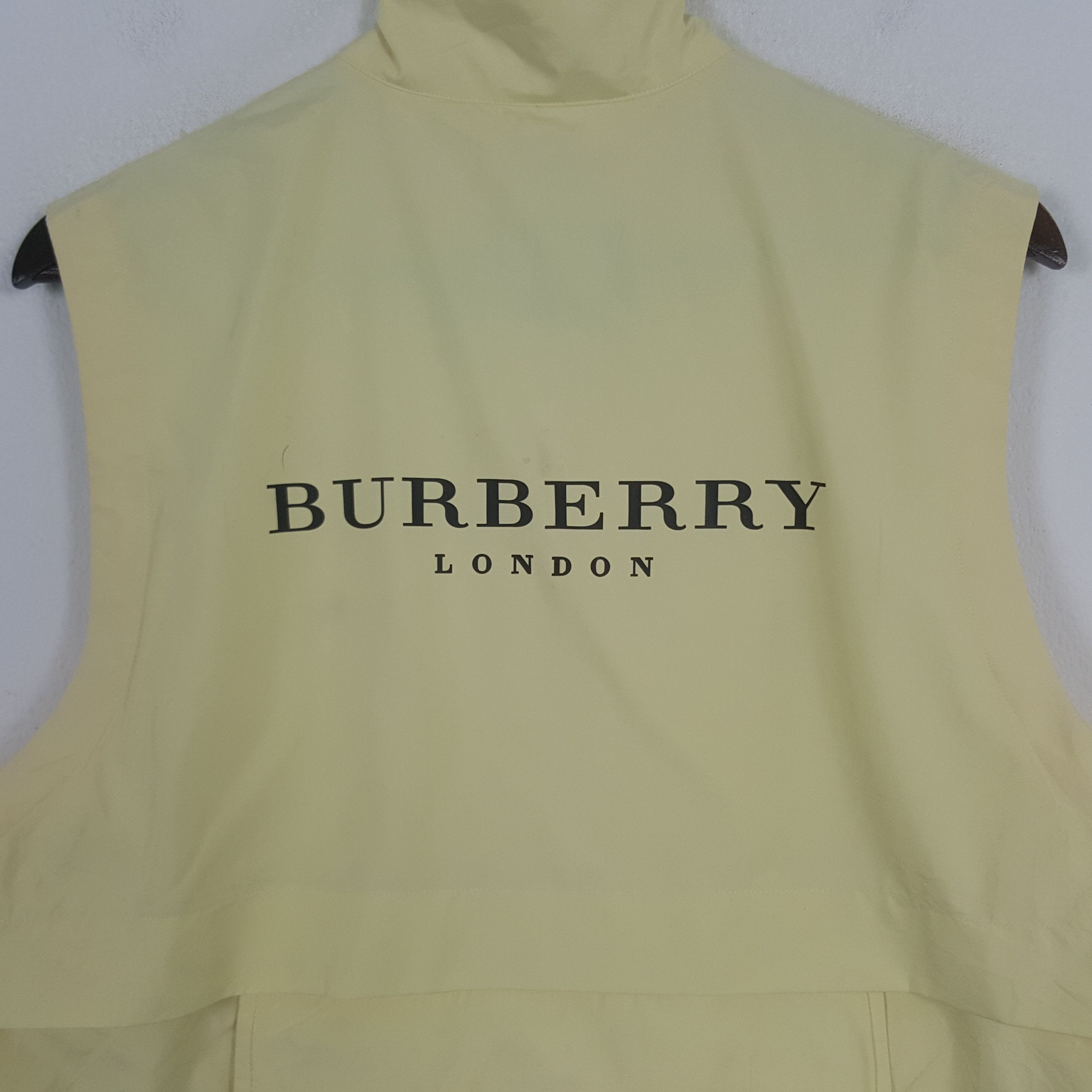 Burberry × Japanese Brand × Vintage Vintage Burberry London Custom Spell Out Vest Jacket Size US M / EU 48-50 / 2 - 2 Thumbnail