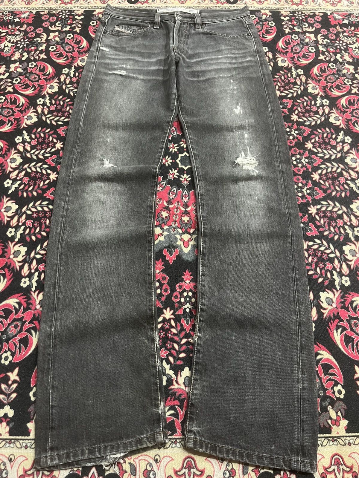 Diesel Vintage Diesel Industry Buttonfly Distressed Whisker Jeans Size 26" / US 2 / IT 38 - 1 Thumbnail