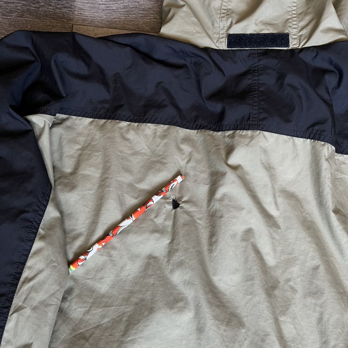The North Face Vintage 1990s The North Face Shell Windbreaker Hooded Jacket Size US L / EU 52-54 / 3 - 14 Thumbnail