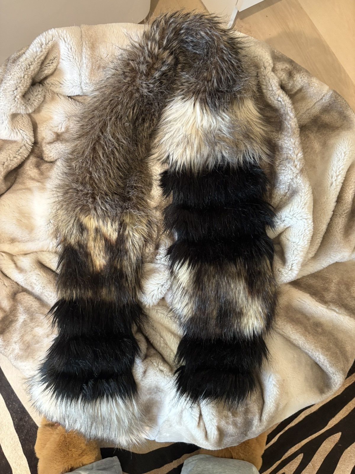 Country Road Luxury faux fur scarf Size ONE SIZE - 1 Thumbnail