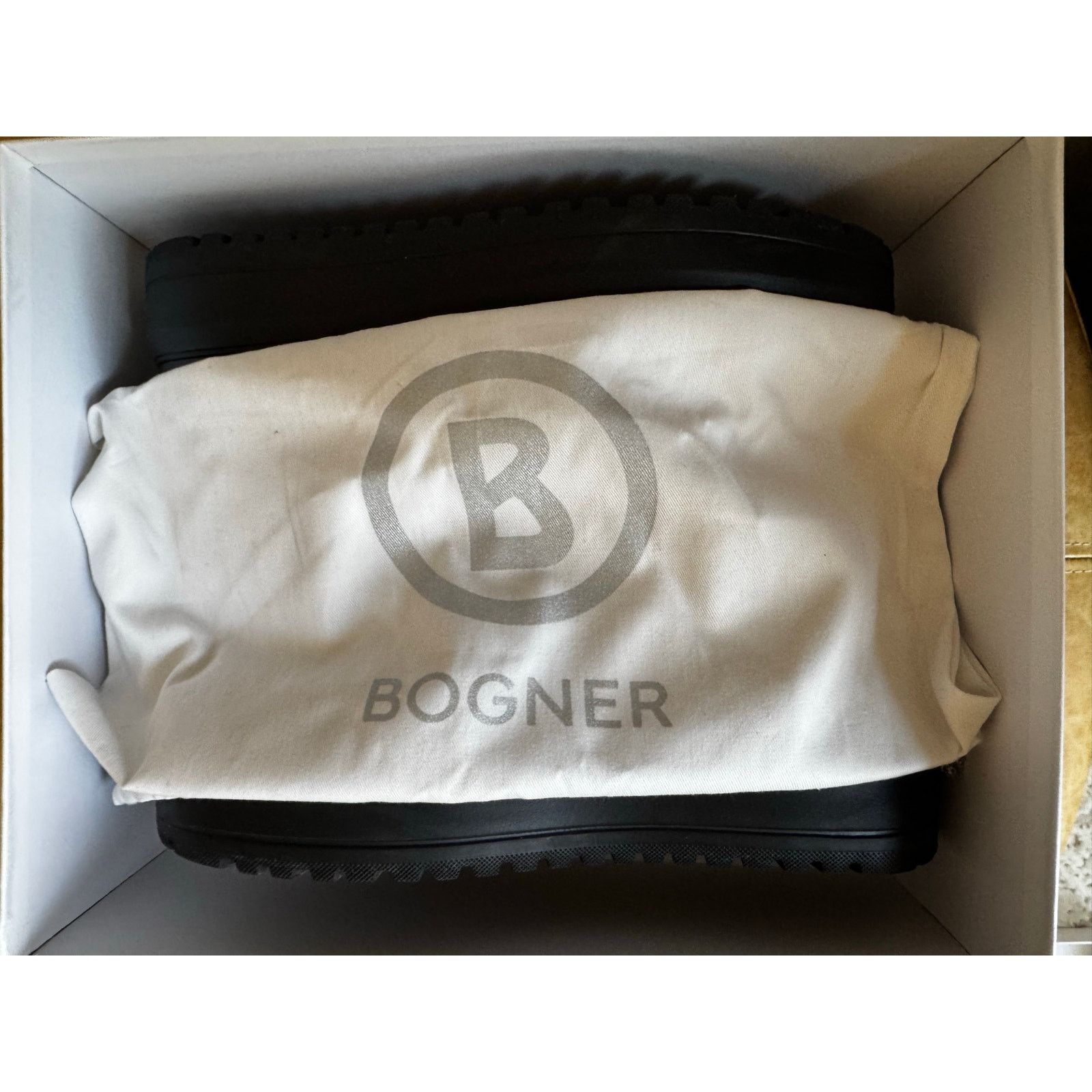Bogner $590 Bogner high-top shoes, Made in Italy, size 45 (US12) Size US 12 / EU 45 - 11 Thumbnail