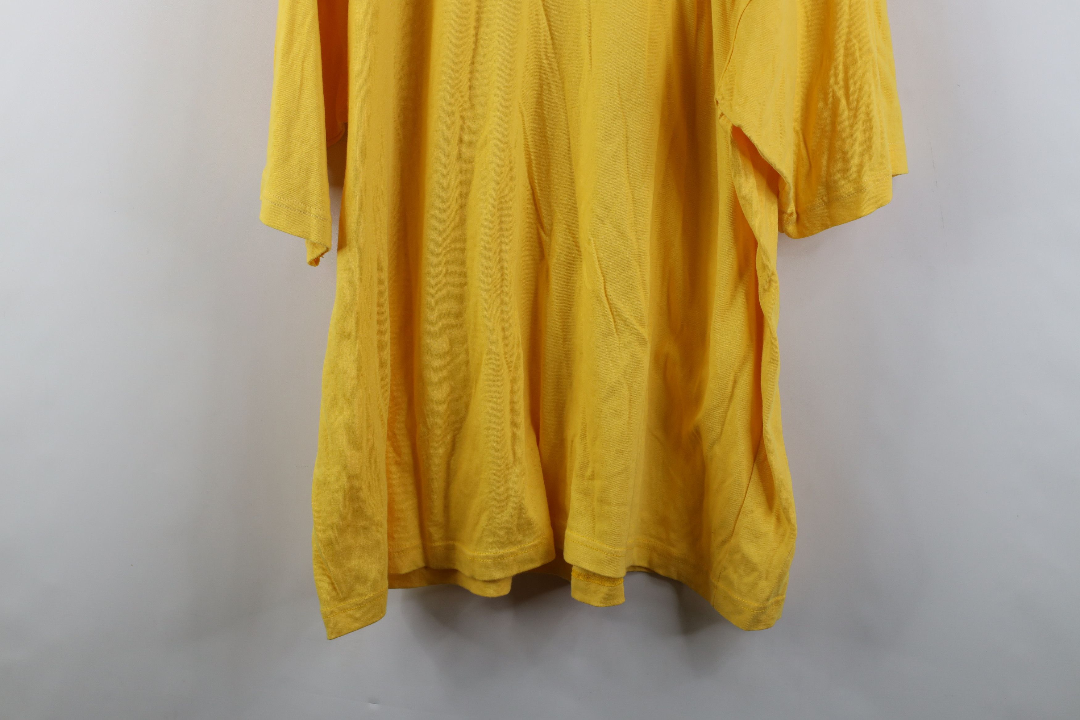 Vintage Vintage 90s Streetwear Baggy Pocket T-Shirt Yellow Cotton Size US XL / EU 56 / 4 - 11 Thumbnail
