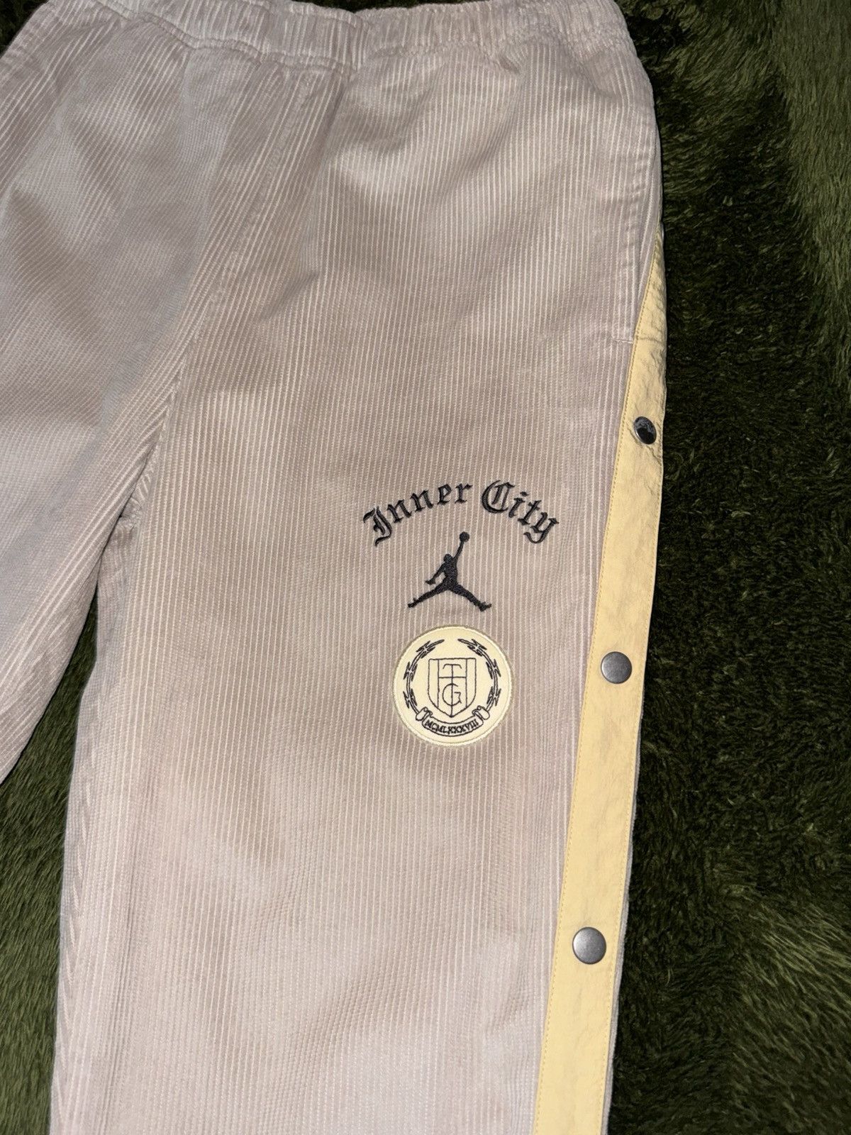 Jordan Brand [L] Jordan x Russell Westbrook Honor The Gift Corduroy Pants Size US 34 / EU 50 - 2 Thumbnail