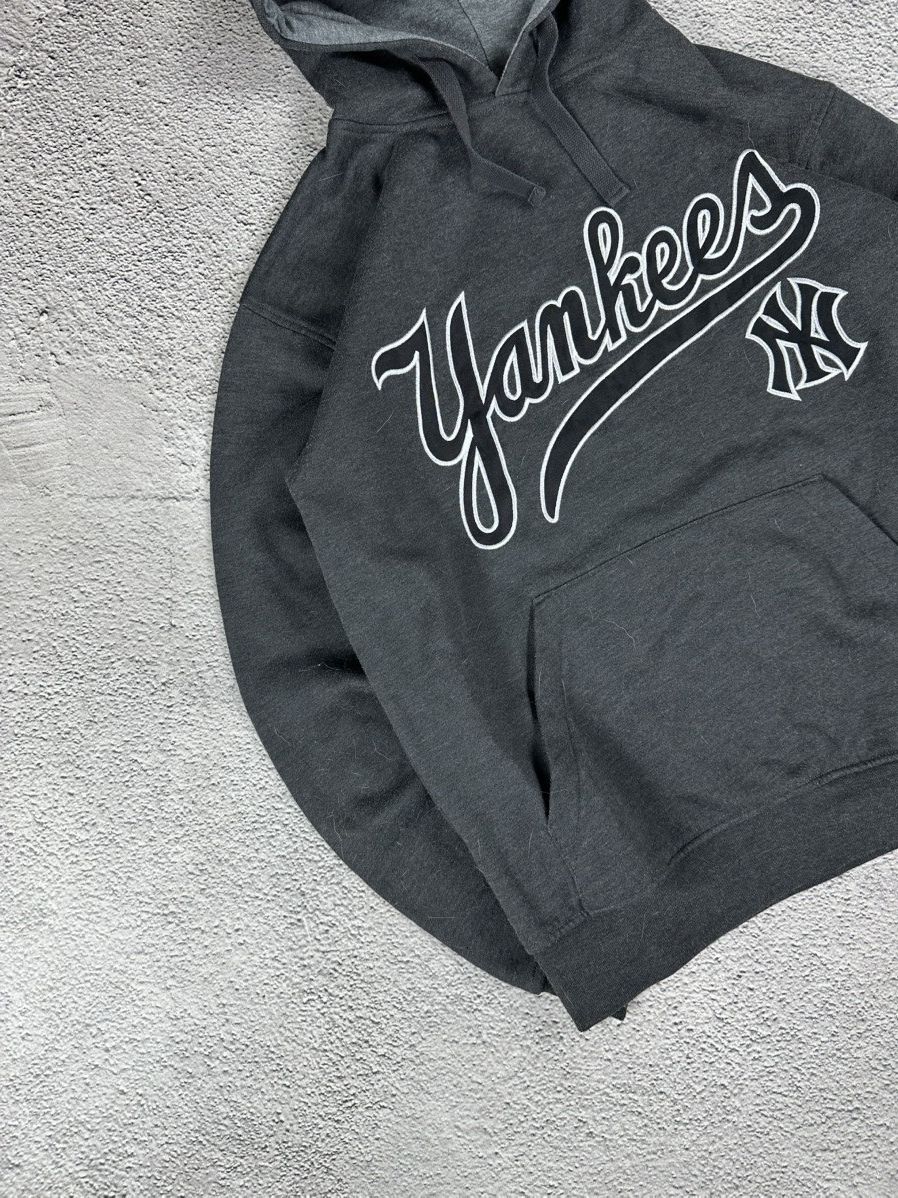 New York Yankees New York Yankees Hoodie Boxed Logo Y2K Sportwear SK8 Size US S / EU 44-46 / 1 - 4 Thumbnail