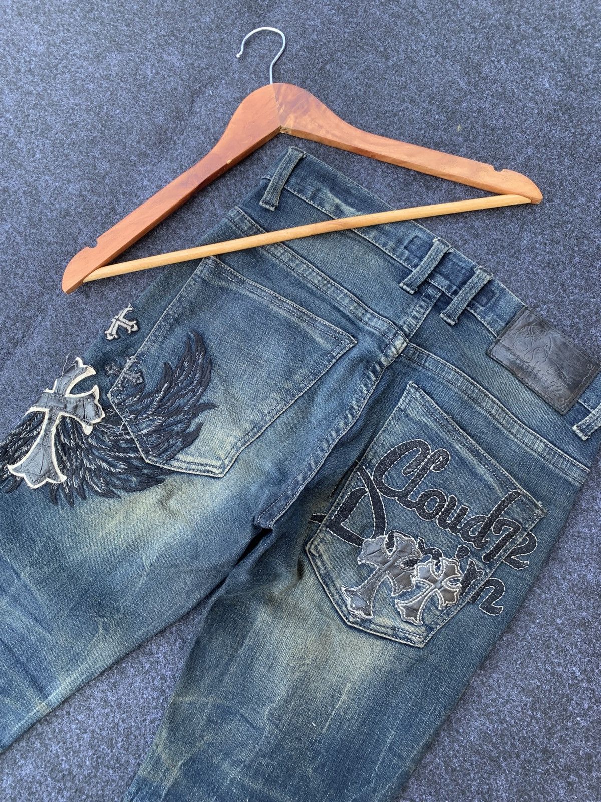 Other Cloud 72 cross symbol like chrome hearts style. Size US 29 - 7 Thumbnail