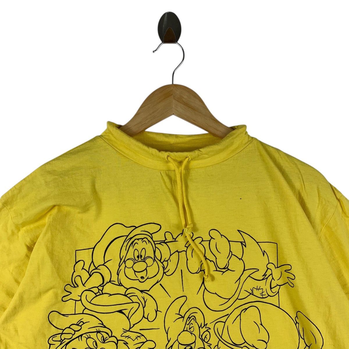 Disney Vintage Walt Disney's Snow White and The Seven Graphic Tee Size US L / EU 52-54 / 3 - 2 Thumbnail