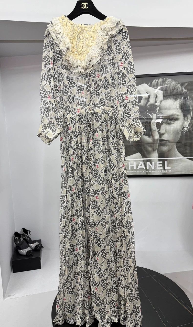 Chanel Chanel Monaco Early Spring Holiday Silk Printed Long Skirt Size XS / US 0-2 / IT 36-38 - 1 Thumbnail