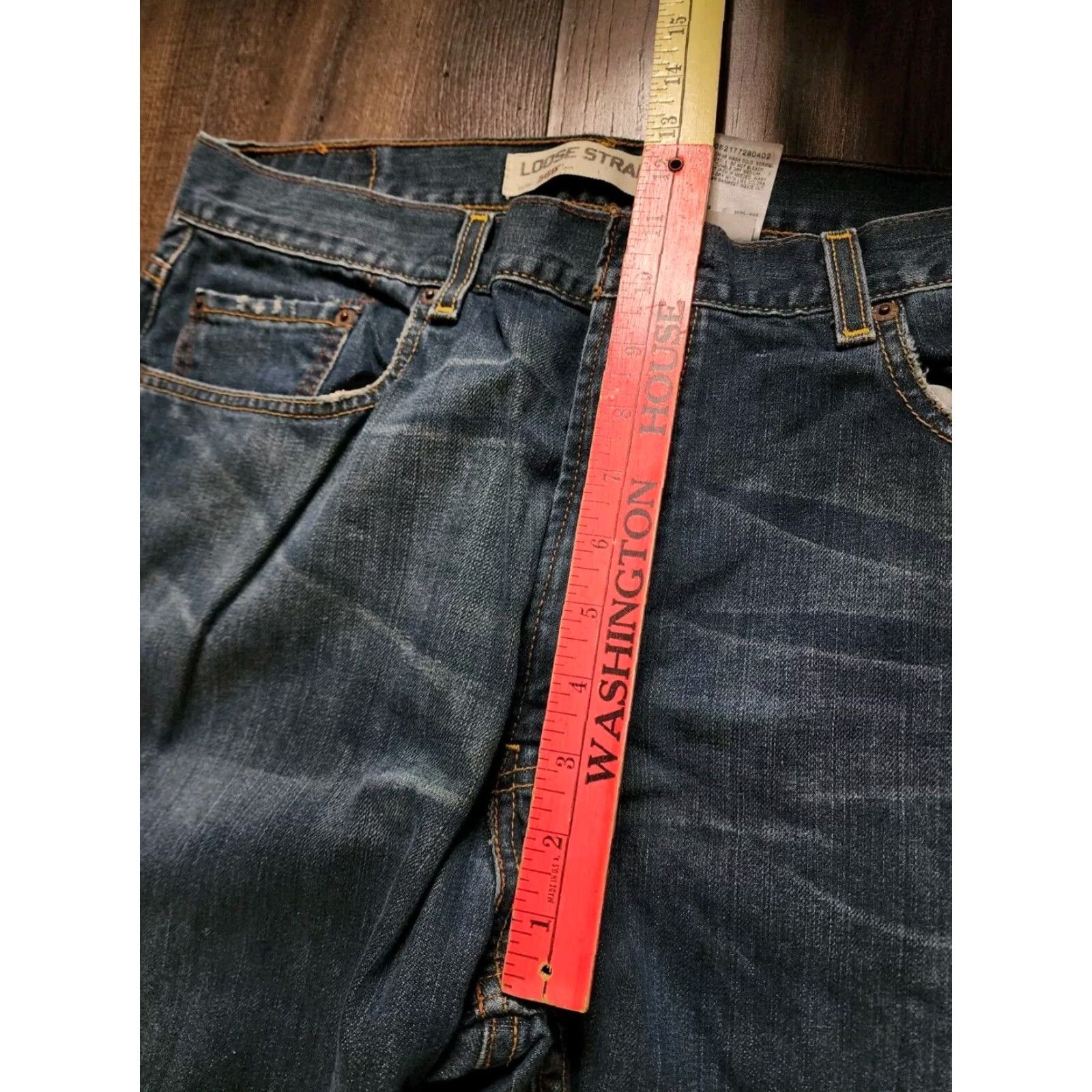 Levi's VINTAGE 90s LEVIS 569 RELAXED FIT STRAIGHT LEG BLUE JEANS MENS SIZE 34 Size US 34 / EU 50 - 5 Thumbnail