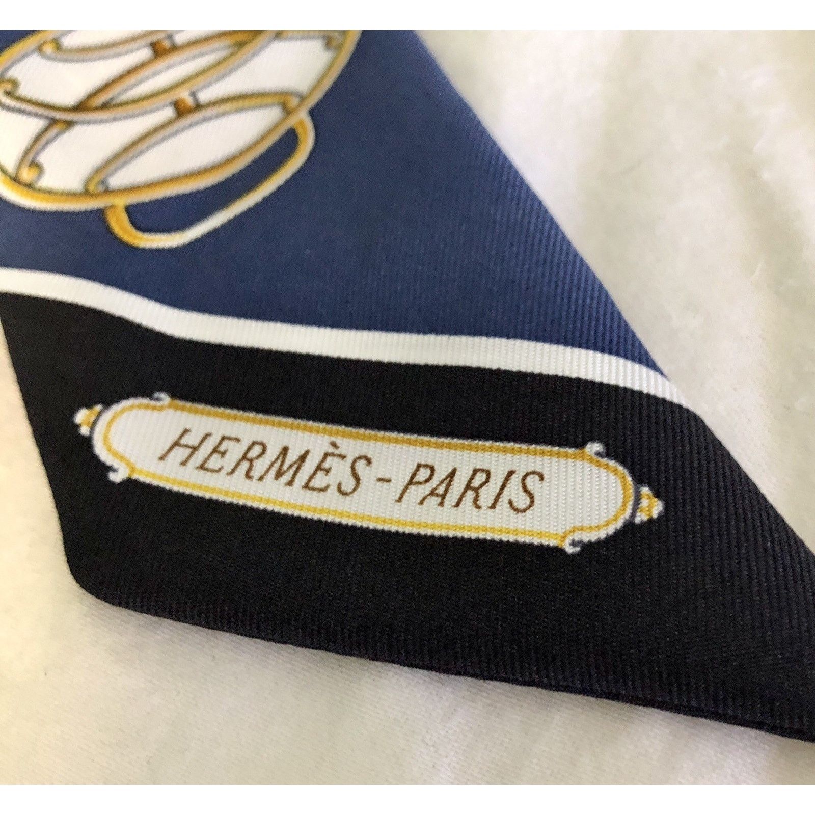 Hermes Authentic Hermès Twilly Silk Scarf Made in France Size ONE SIZE - 2 Thumbnail