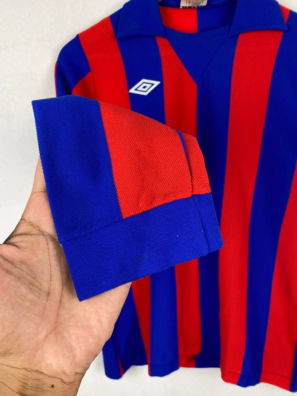 Umbro vintage umbro jersey barcelona template kit made in england Size US M / EU 48-50 / 2 - 5 Thumbnail