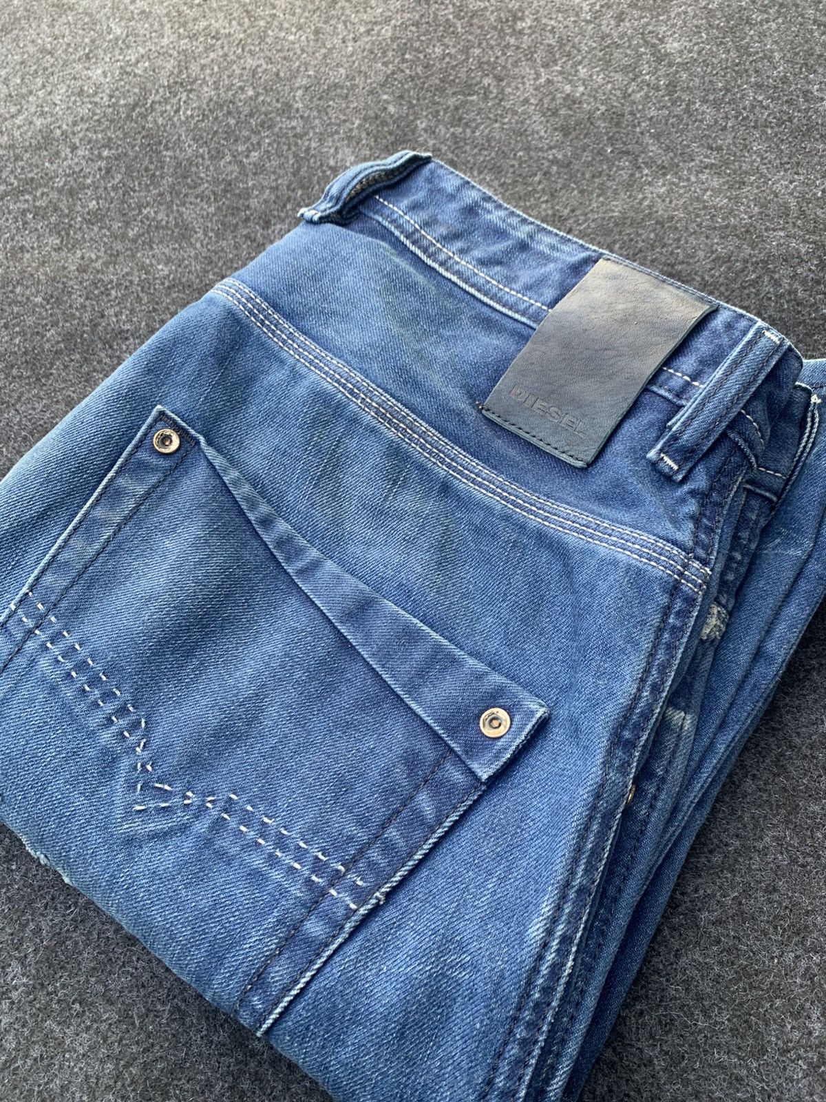 Diesel VINTAGE DIESEL JEANS MADE IN ITALY. Size US 34 / EU 50 - 14 Thumbnail
