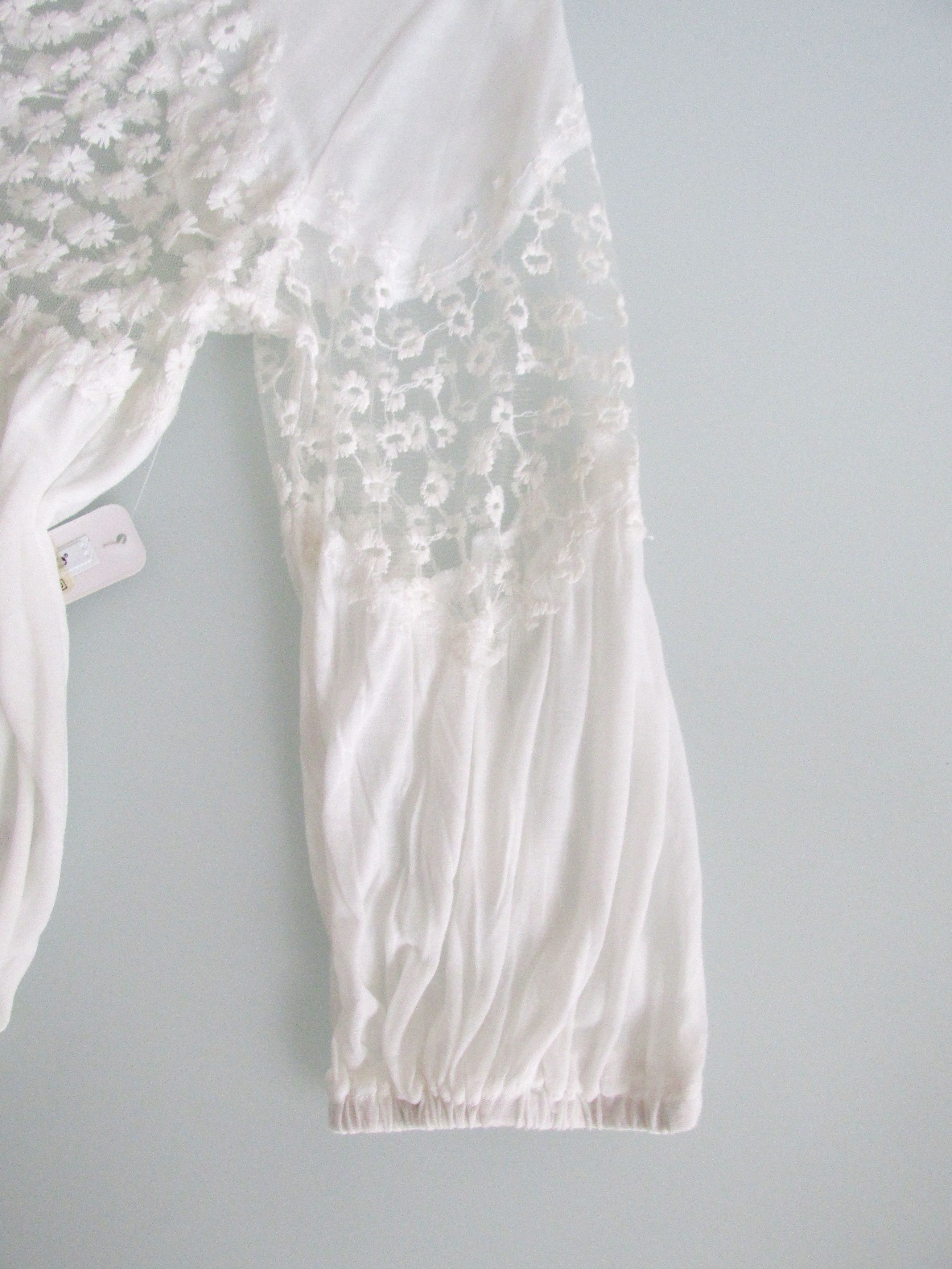 Other Charming Charlie (NWT) Women's Blouse Size Small Size S / US 4 / IT 40 - 4 Thumbnail