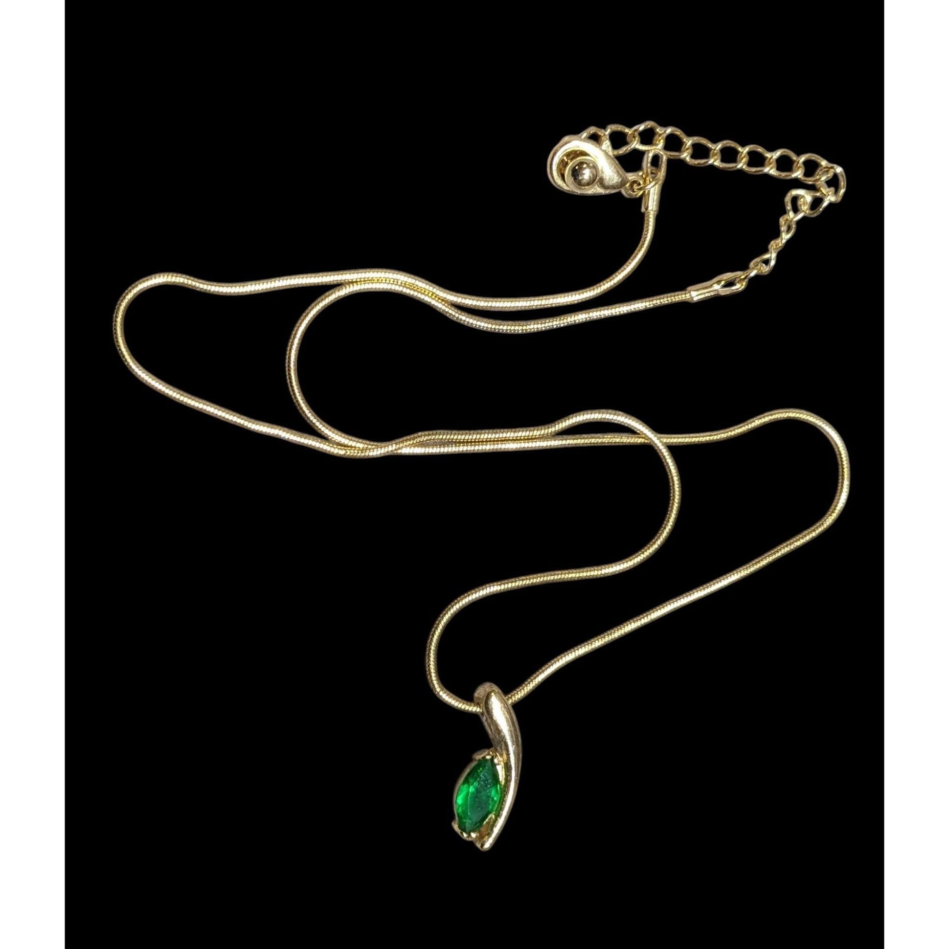 Other Vintage Elegant Green Gemmed Gold Tone Pendant Necklace Size ONE SIZE - 1 Thumbnail
