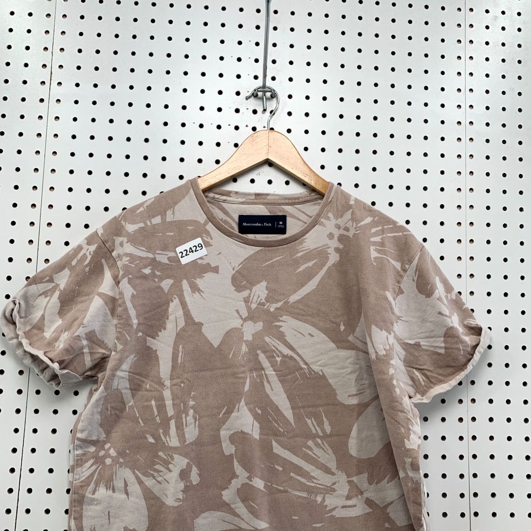 Abercrombie & Fitch Abercrombie & Fitch Shirt Mens Medium Brown Floral All Over Print 20.5x28 Size US M / EU 48-50 / 2 - 5 Thumbnail