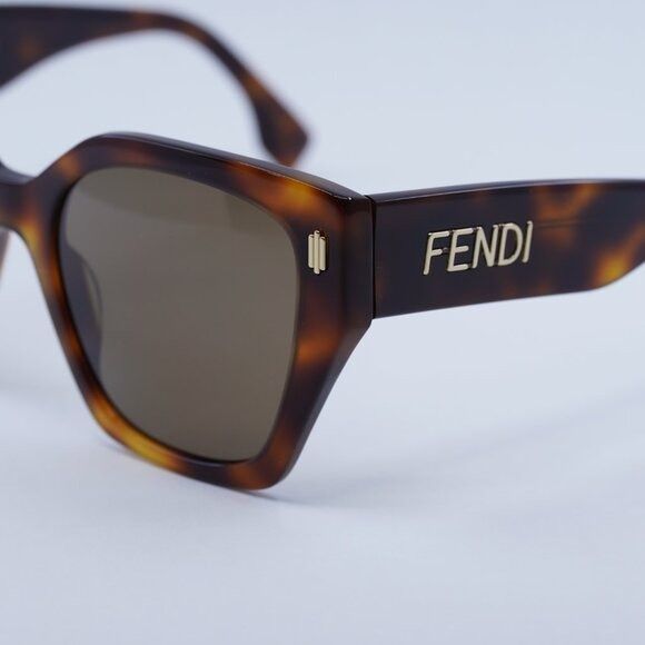 Fendi 🕶️ New Fendi FE40070I 53H Polarized Sunglasses Size ONE SIZE - 5 Thumbnail