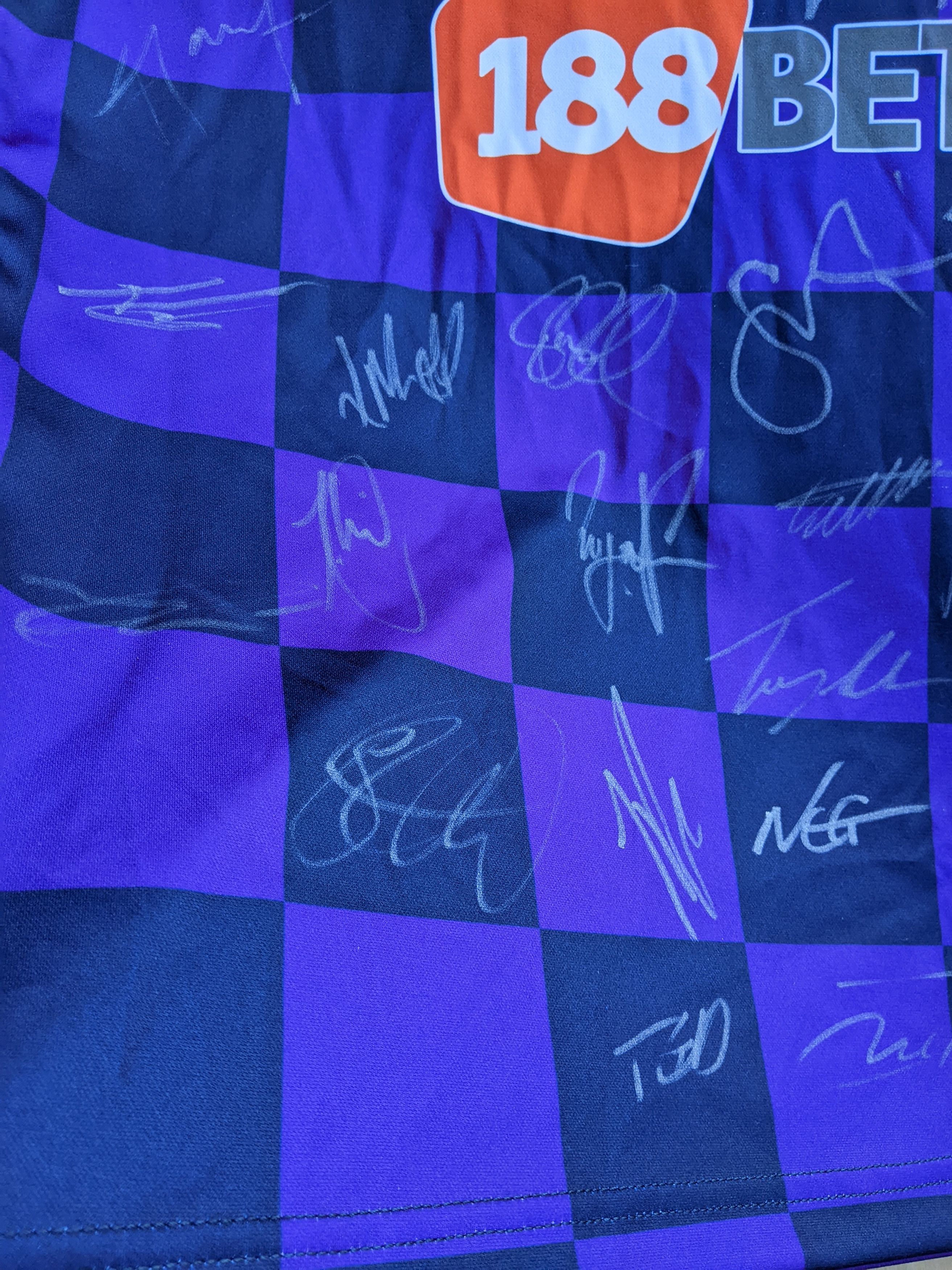 Errea Errea Wigan Warriors Rugby Jersey Shirt Signed Autographs Size US M / EU 48-50 / 2 - 7 Thumbnail