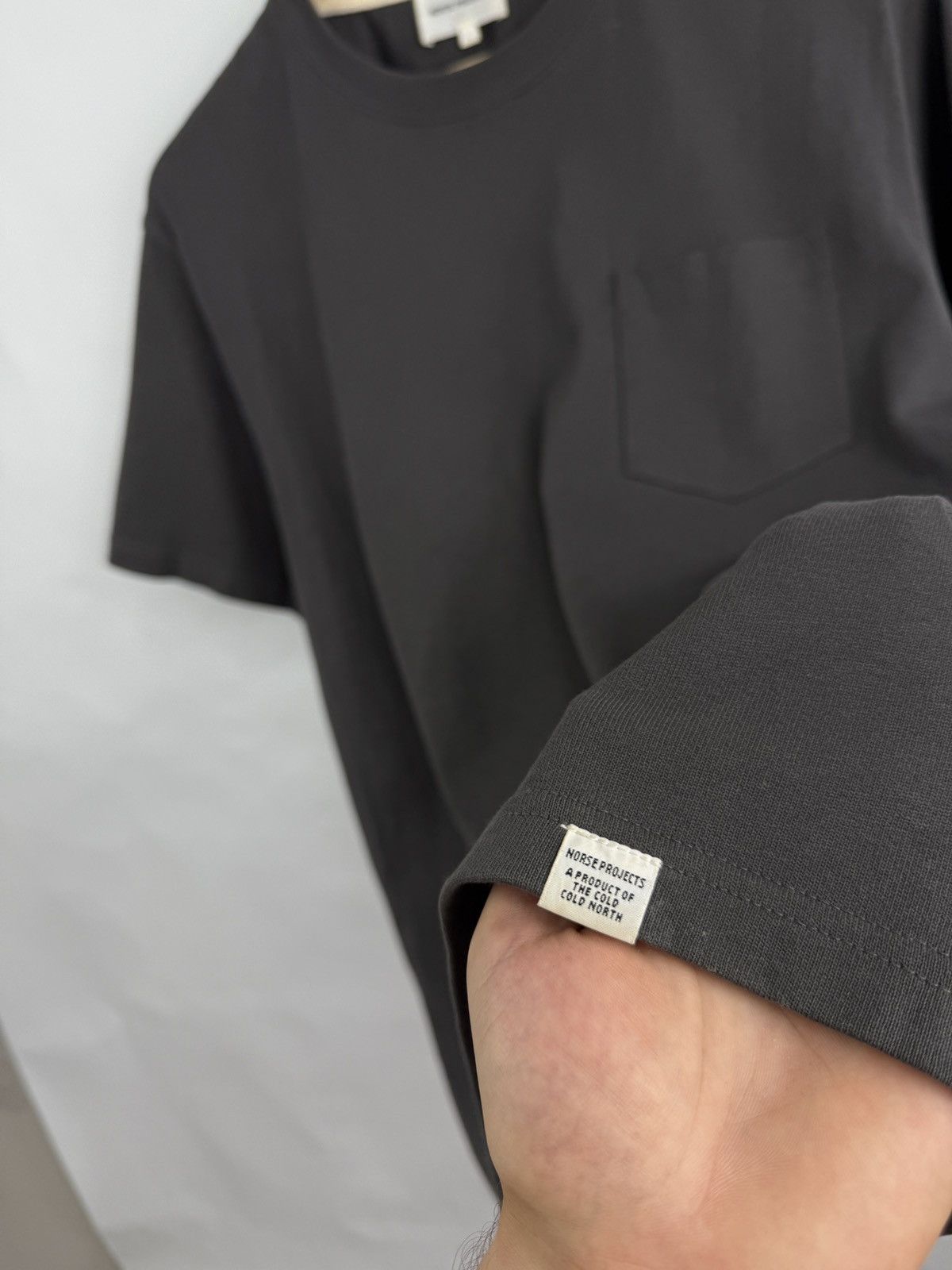 Norse Projects 🇩🇰 Norse Projects Johannes Pocket SS T-Shirt Size US L / EU 52-54 / 3 - 8 Thumbnail