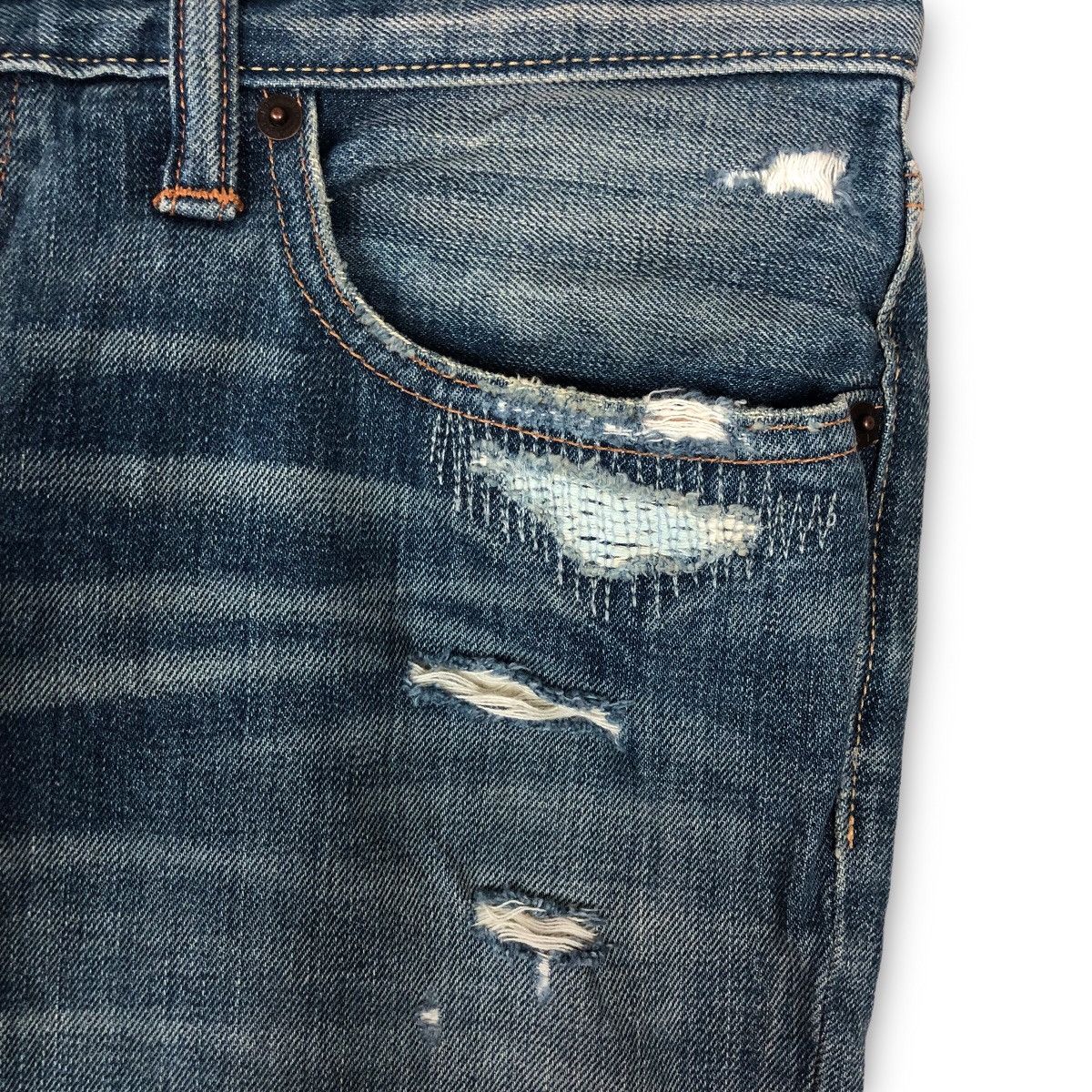 Abercrombie & Fitch Vintage Abercrombie and Fitch Distressed Womenswear Denim Size 33" - 4 Thumbnail