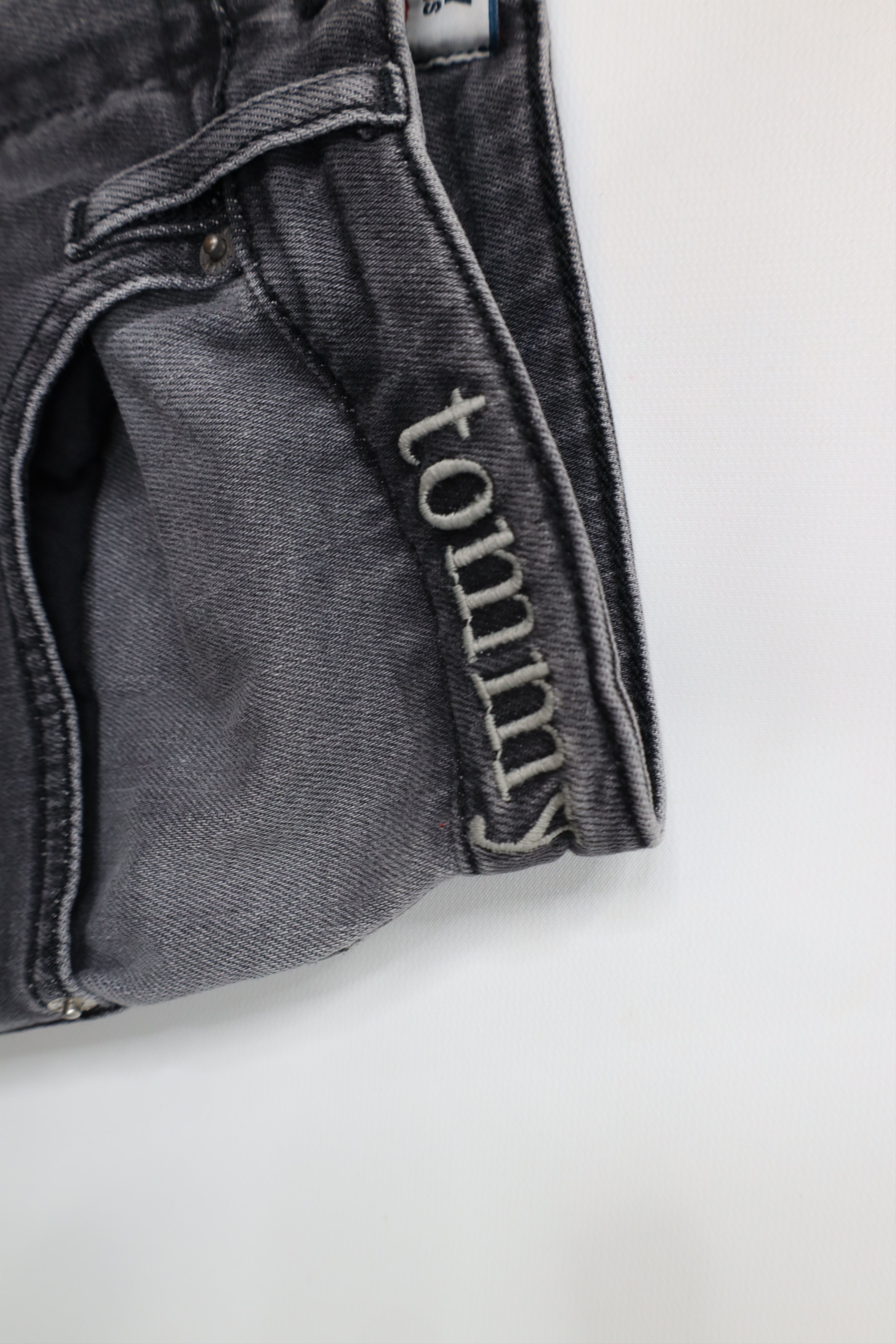 Tommy Hilfiger Vintage Y2K Tommy Hilfiger Spell High Rise Tapered Leg Jeans Size 27" / US 4 / IT 40 - 7 Thumbnail
