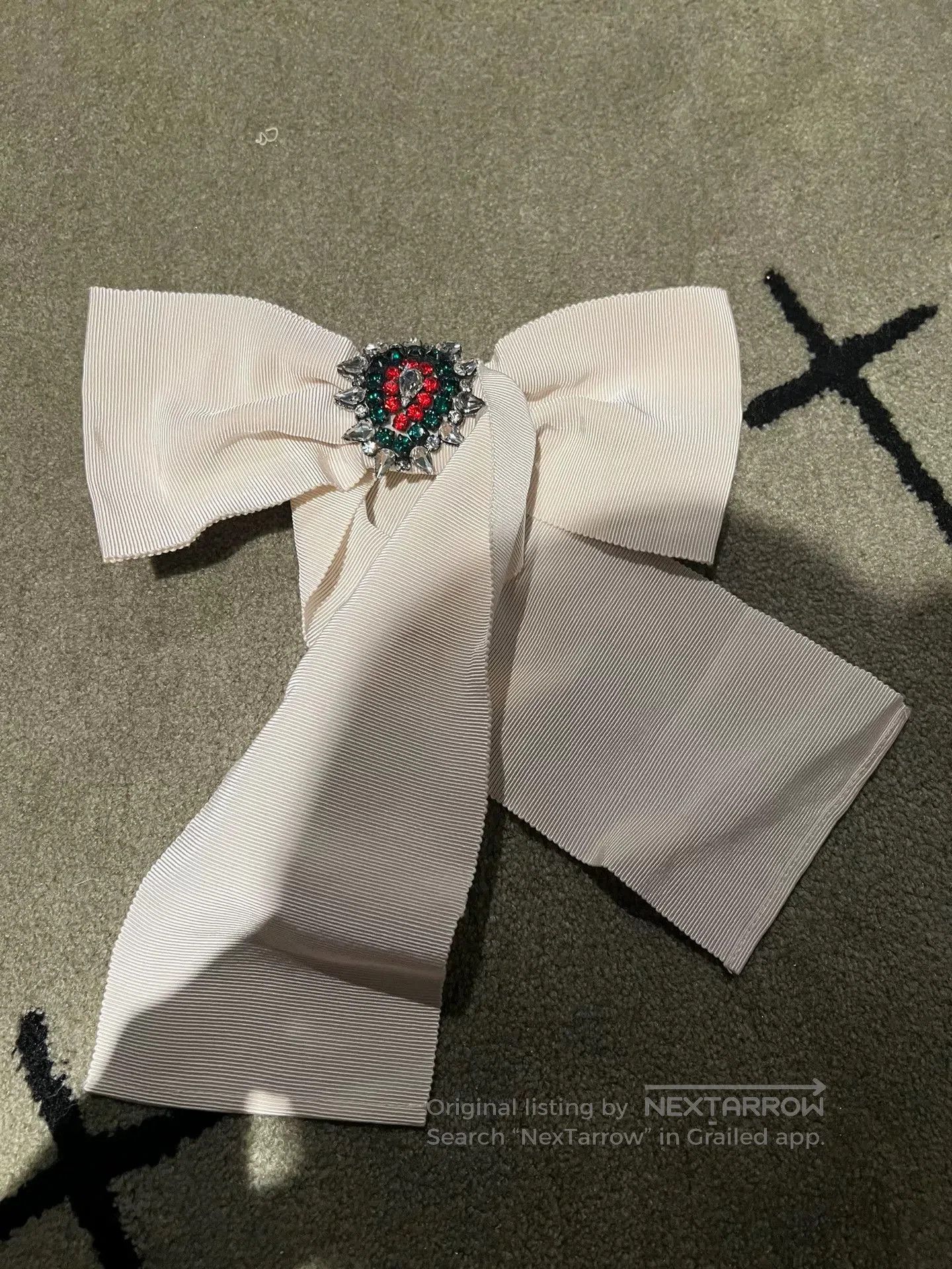 Gucci gucci brooch pin accessory fashion statement. Size ONE SIZE - 2 Thumbnail