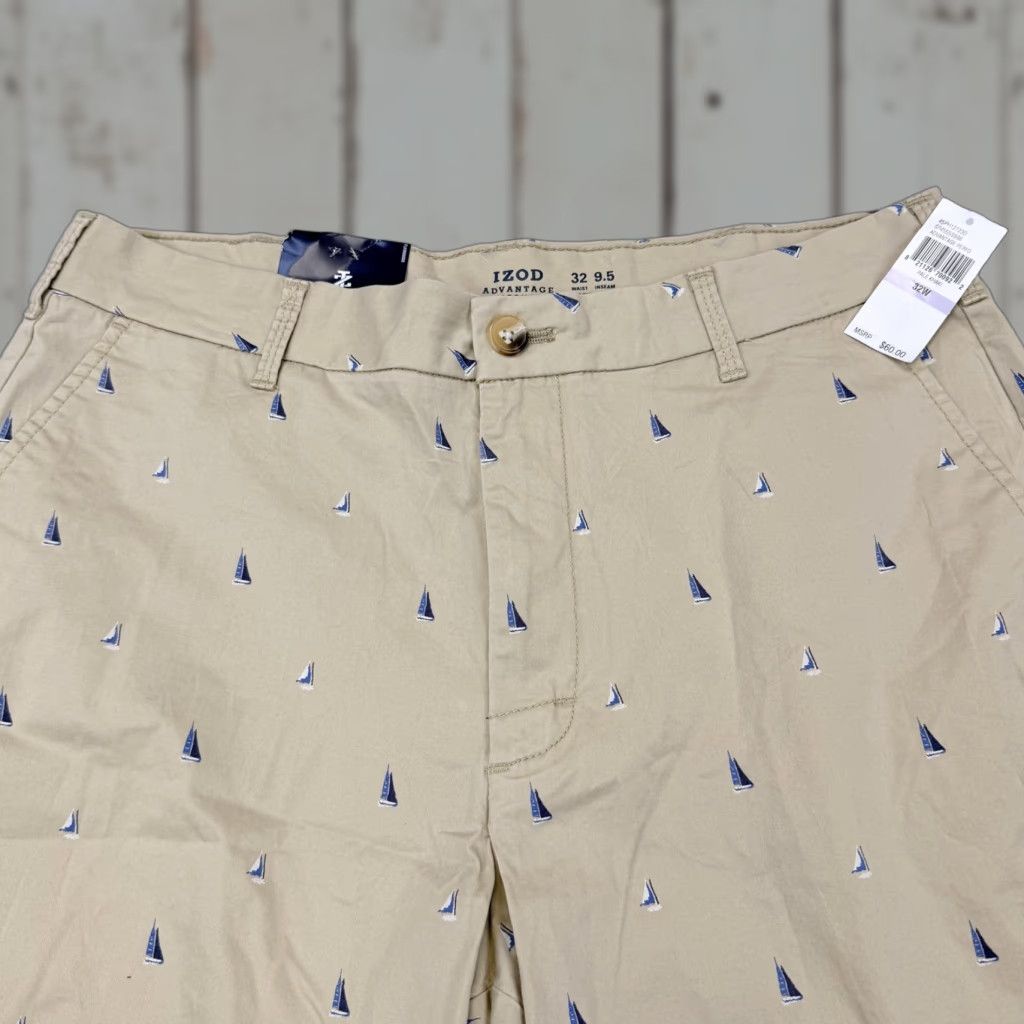 Izod Izod Mens Shorts 32 Khaki Sailboat Print Advantage Performance Chino 9 Inseam Size US 32 / EU 48 - 1 Thumbnail