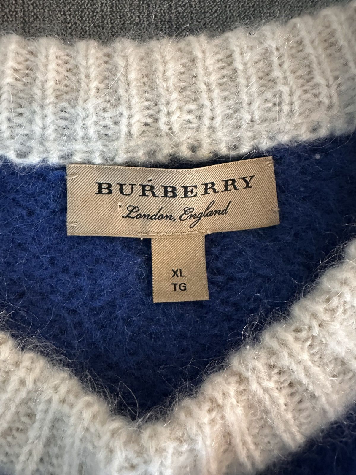 Burberry Burberry Mohair logo knit sweater Size US XL / EU 56 / 4 - 8 Thumbnail