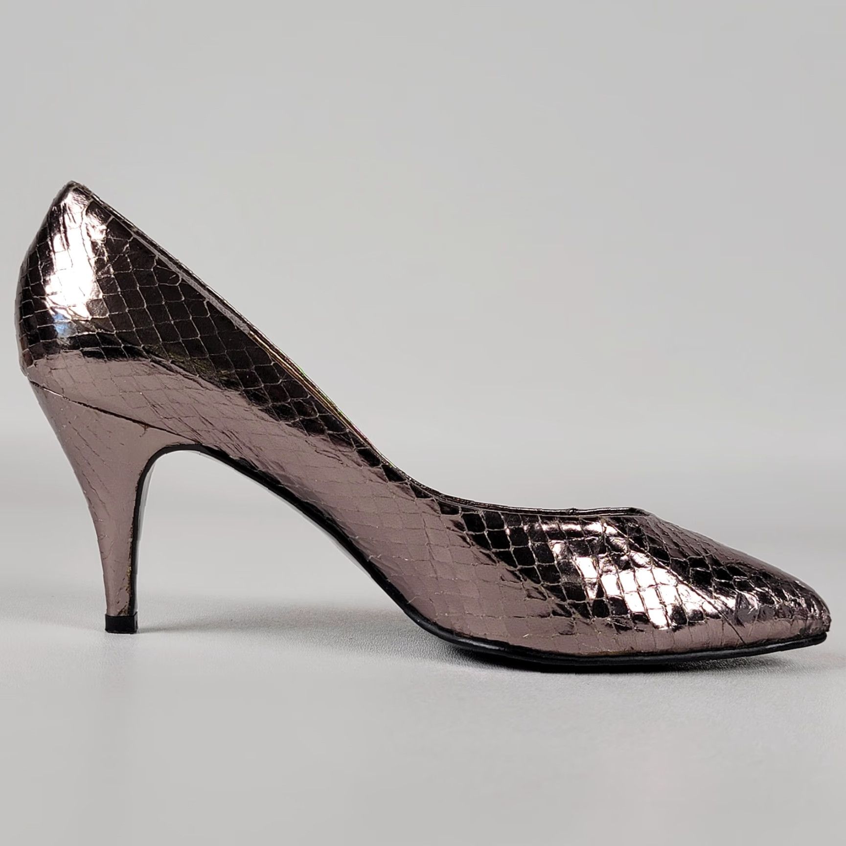Vintage Vintage Women's Pumps Leather Heel Bronze Snake Print Pointed Toe Slip On 7B High Heel 3-3.9in - Brand Vintage Shoes Womens Size US 7 / IT 37 - 4 Thumbnail