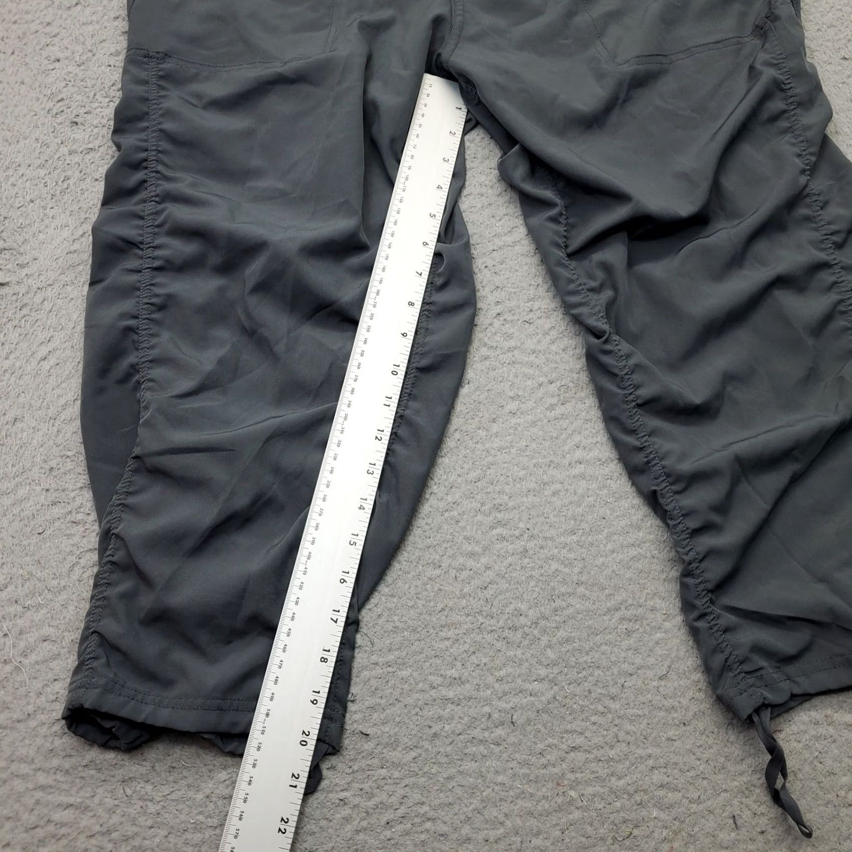 Vintage Ultra Performance Crop Pants Womens 1X Gray Ruched Stretch Drawstring Waist Pockets Elastic Waist Athletic Slit Front Flat Front Cropped Casual Travel Size 40" / US 18 - 5 Thumbnail