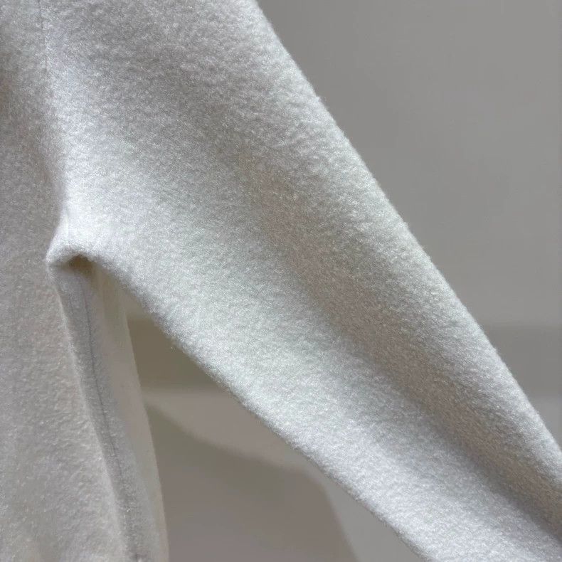 Louis Vuitton Louis Vuitton 25 New Beige 3D Embossed Logo Cashmere Knitt Size US M / EU 48-50 / 2 - 4 Thumbnail