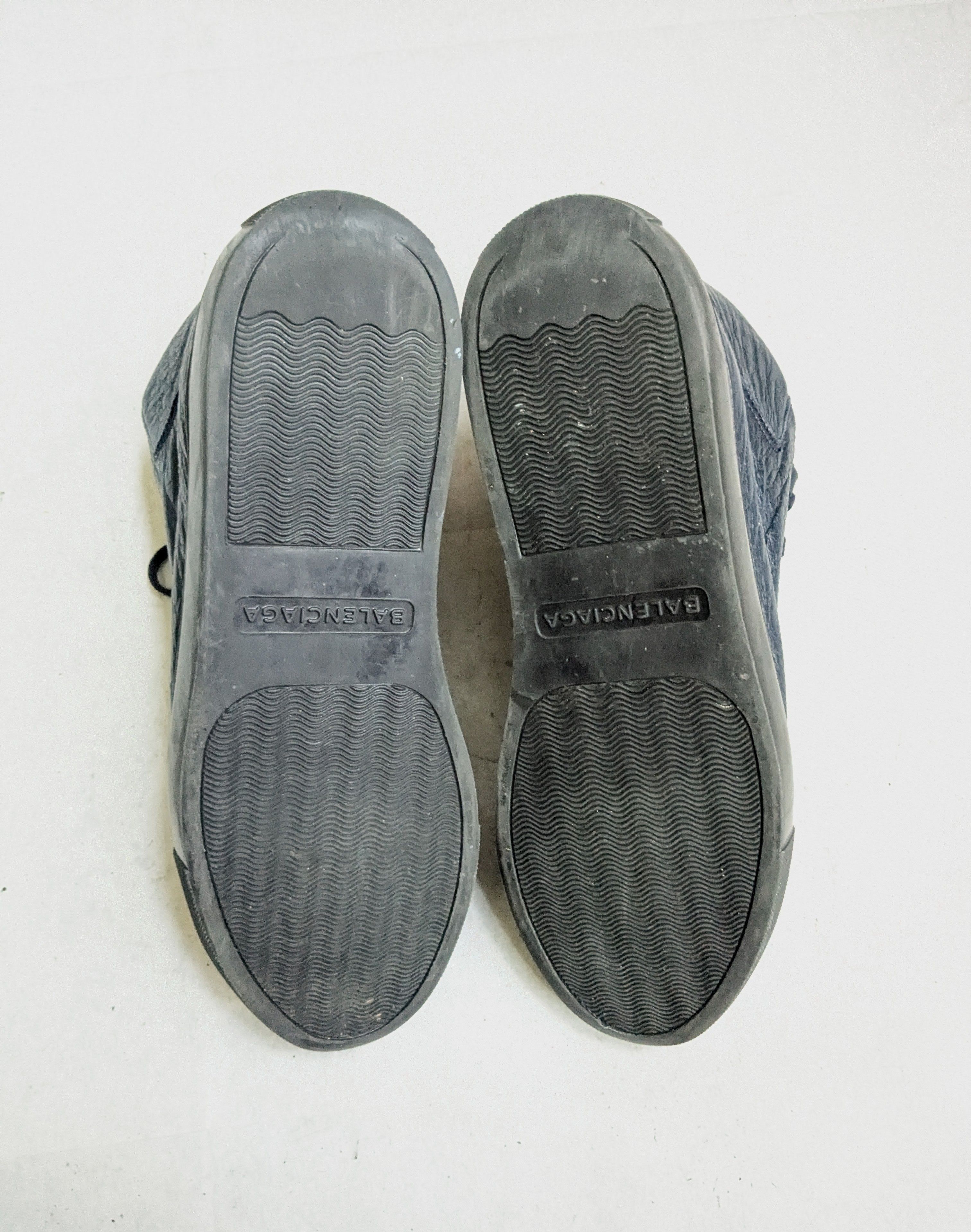 Balenciaga Balenciaga Arena Sneakers Navy Blue 9 High Tops Size US 9 / EU 42 - 13 Thumbnail