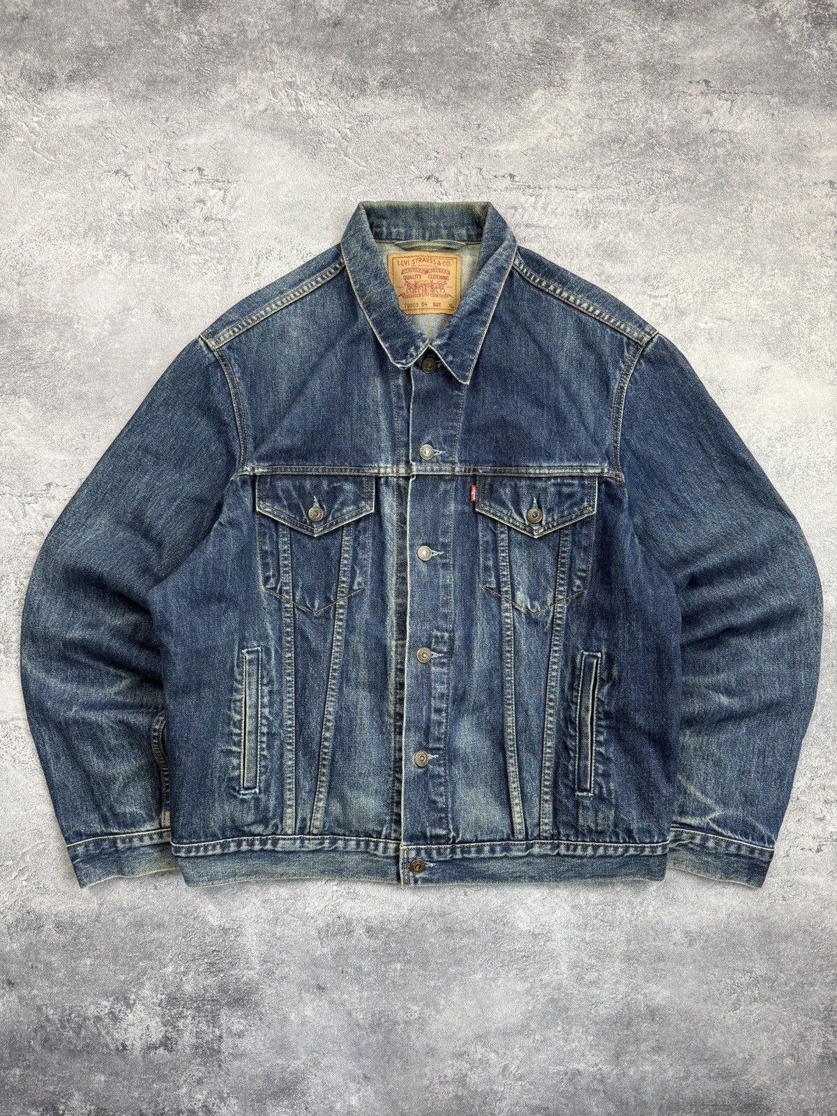 Levi's Vintage 90’s Levi’s Denim Trucker Jacket 70503 04 Size US XL / EU 56 / 4 - 1 Thumbnail