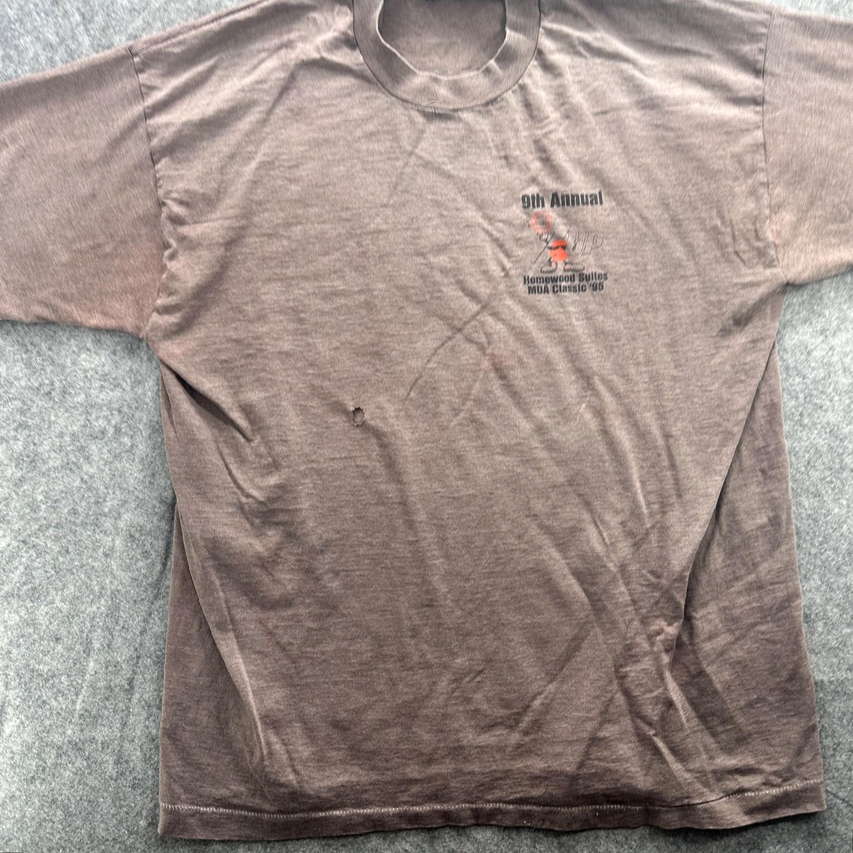 Fruit Of The Loom VINTAGE Here Comes The Sun Shirt Mens XL Brown MDA Classic 95 Volleyball USA Shirt Mens XL Brown 90s Sports Graphic Print Size US XL / EU 56 / 4 - 3 Thumbnail