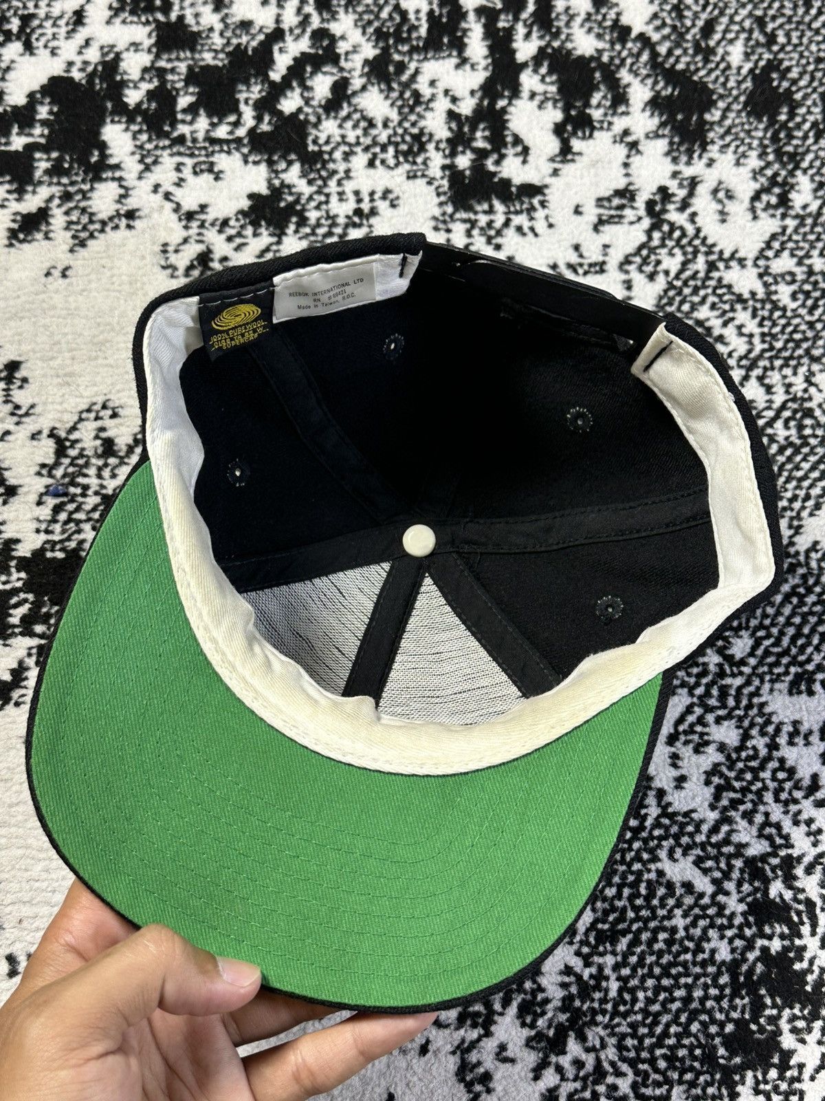 Reebok RARE Vintage Hat Dr Dre Black Top Reebok 90s Hat Size ONE SIZE - 5 Thumbnail