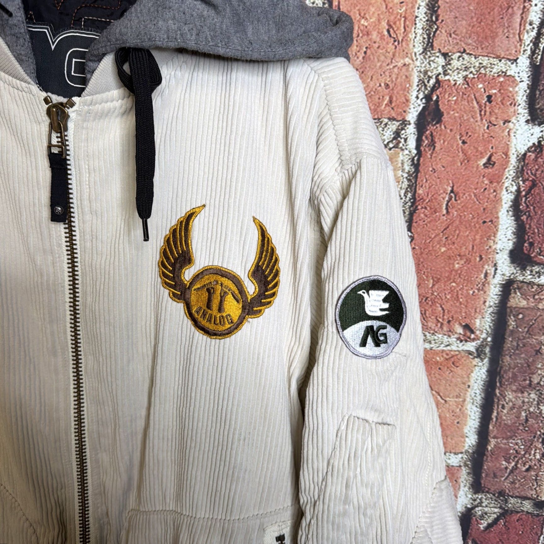 Burton VINTAGE Burton Men’s Large Beige Corduroy Bomber Jacket Ski Snowboard Jacket Size US L / EU 52-54 / 3 - 2 Thumbnail