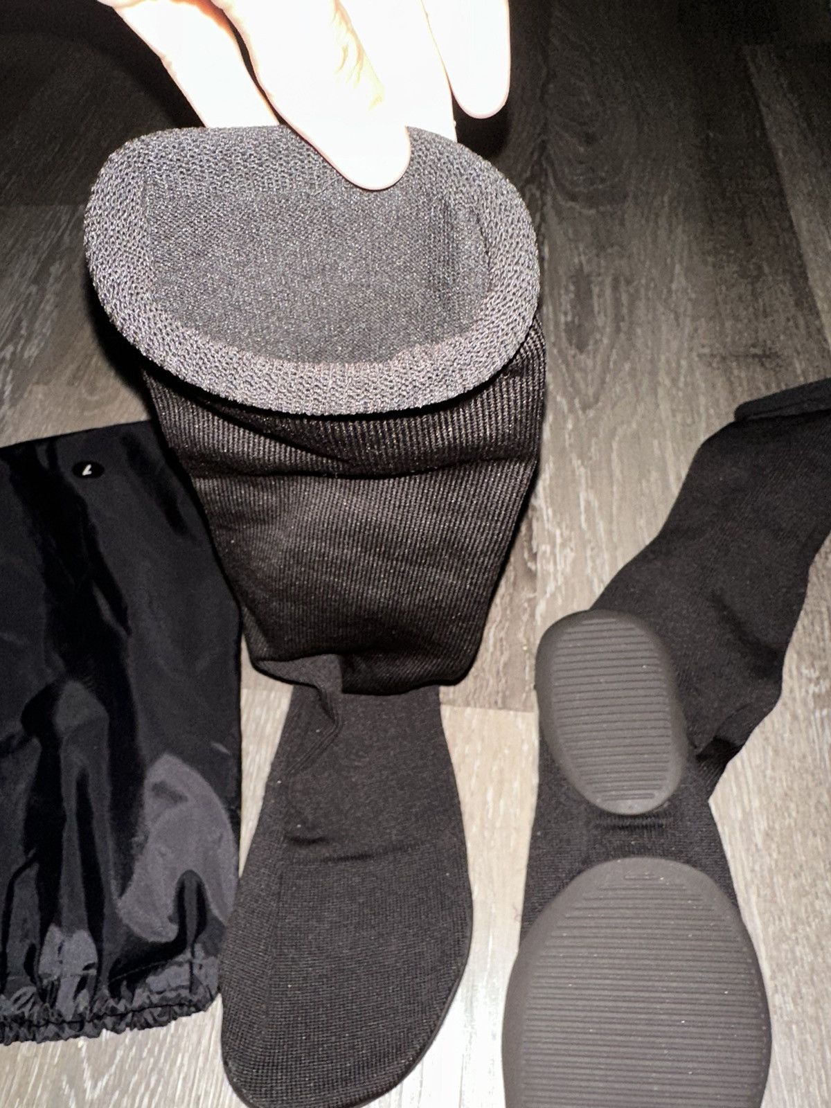 Yeezy Yeezy pods Size US 9 / EU 42 - 2 Thumbnail
