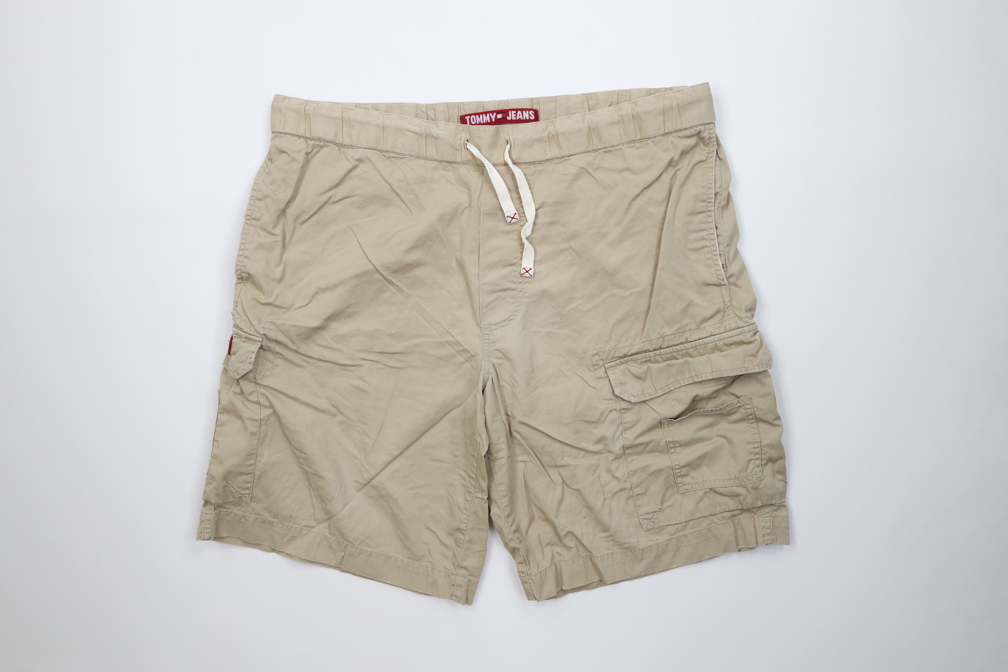Tommy Hilfiger Vintage 90s Tommy Hilfiger Spell Baggy Cargo Shorts Khaki Size US 35 - 1 Thumbnail