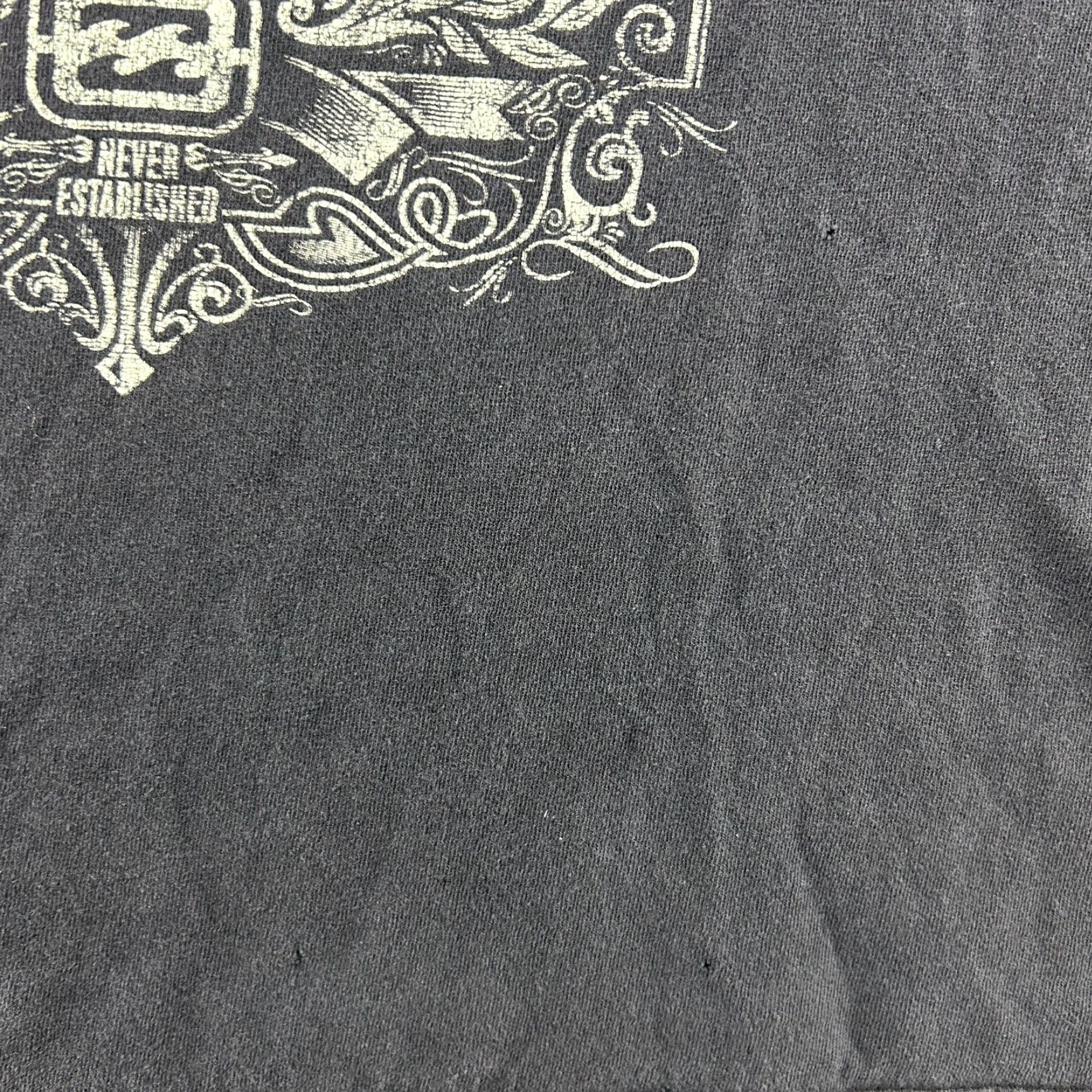 Billabong VINTAGE Billabong Mens Shirt 2XL Black MMVIII Ornate Skate Surf Crown Cyber Y2K Short Sleeve Crew Neck T-Shirt Size US XXL / EU 58 / 5 - 3 Thumbnail