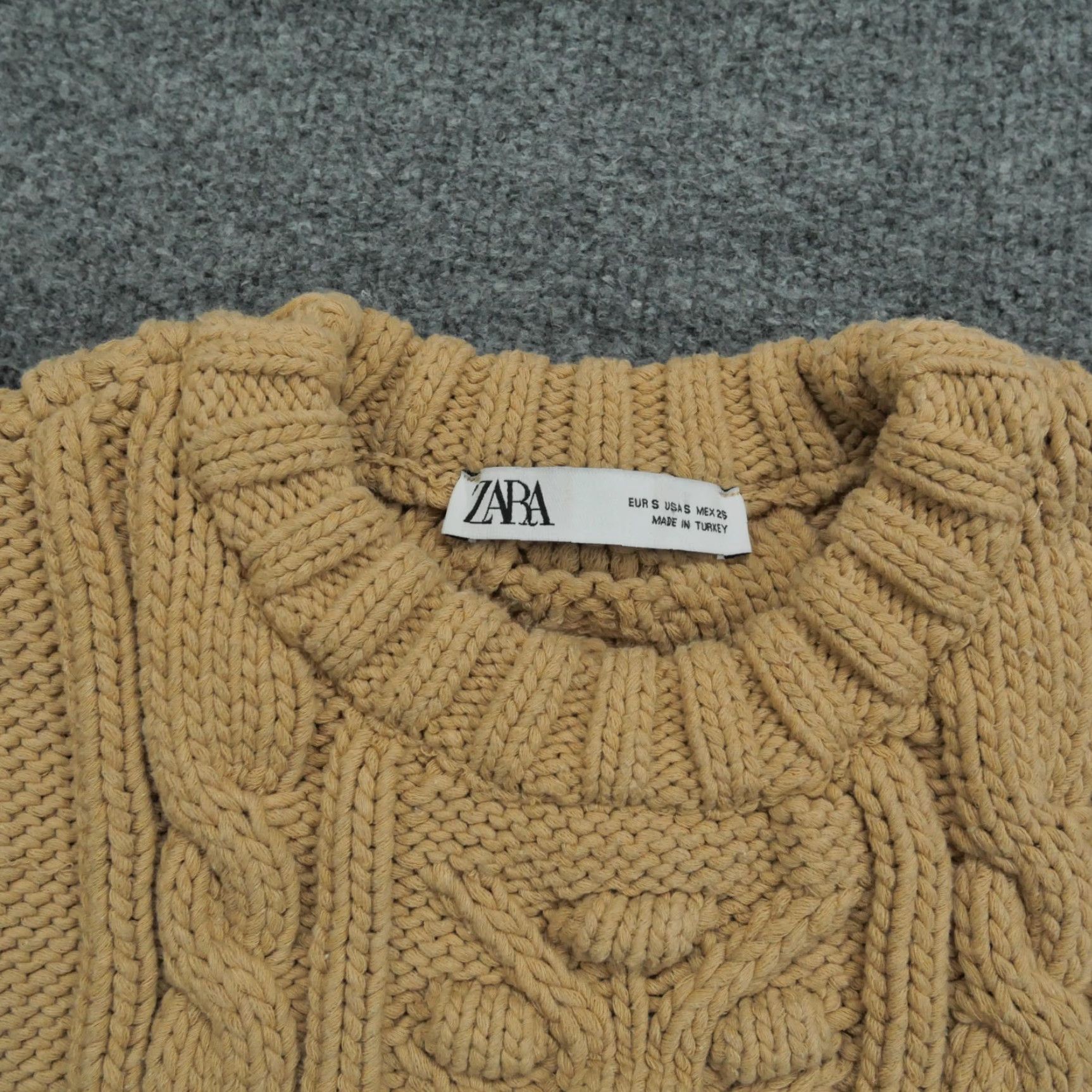Zara VINTAGE Zara Sweater Women Small Tan Brown Cable Knit Short Sleeve Size S / US 4 / IT 40 - 4 Thumbnail