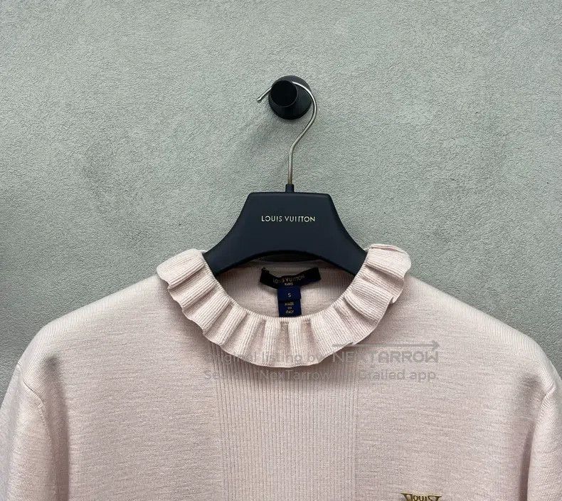 Louis Vuitton Louis Vuitton Nude Pink Ruffle Neck Knit Cardigan sweater Size S / US 4 / IT 40 - 4 Thumbnail