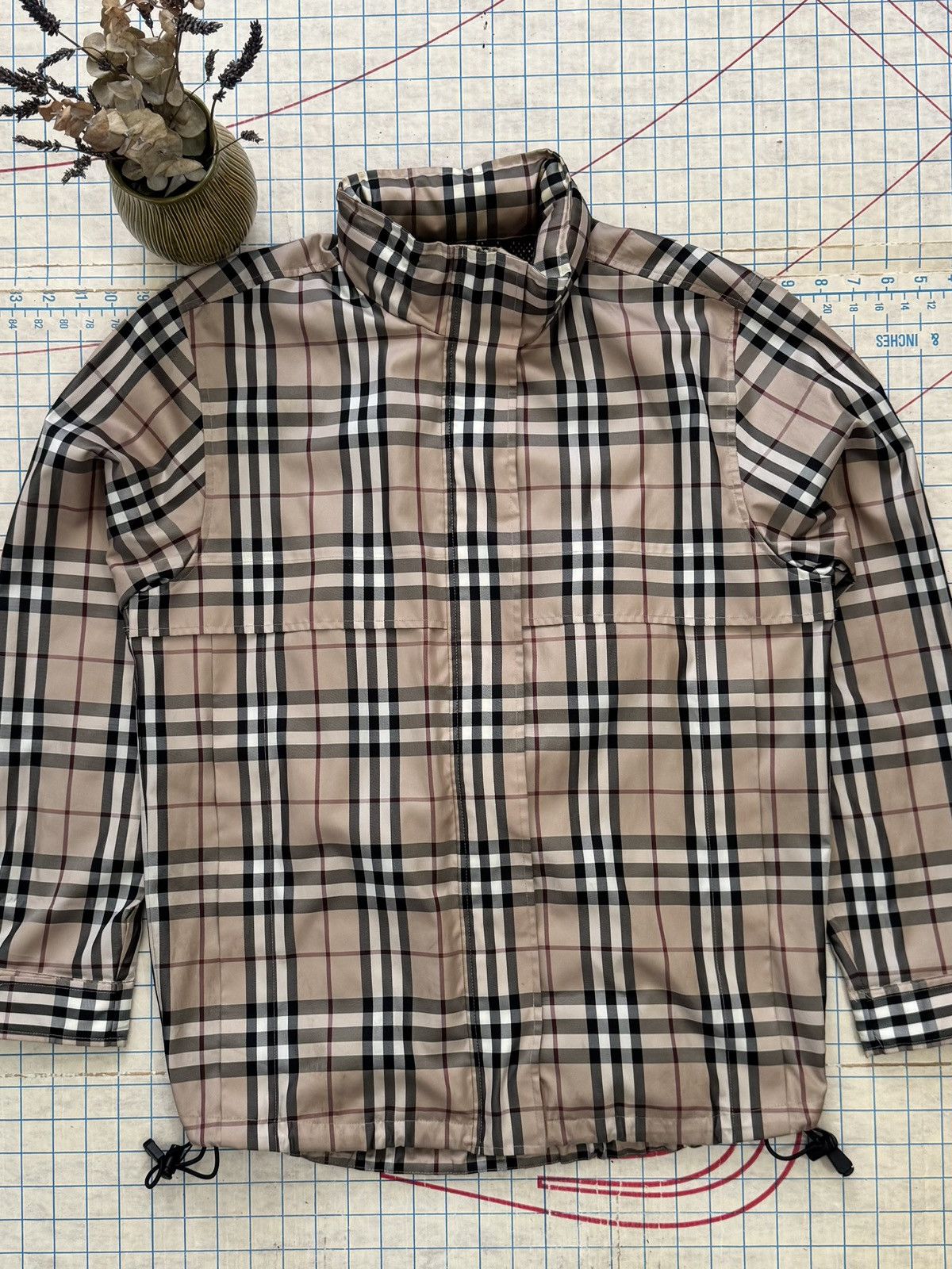 Burberry Burberry Golf Nova Check Full Zip Packable Jacket Medium Size US M / EU 48-50 / 2 - 2 Thumbnail