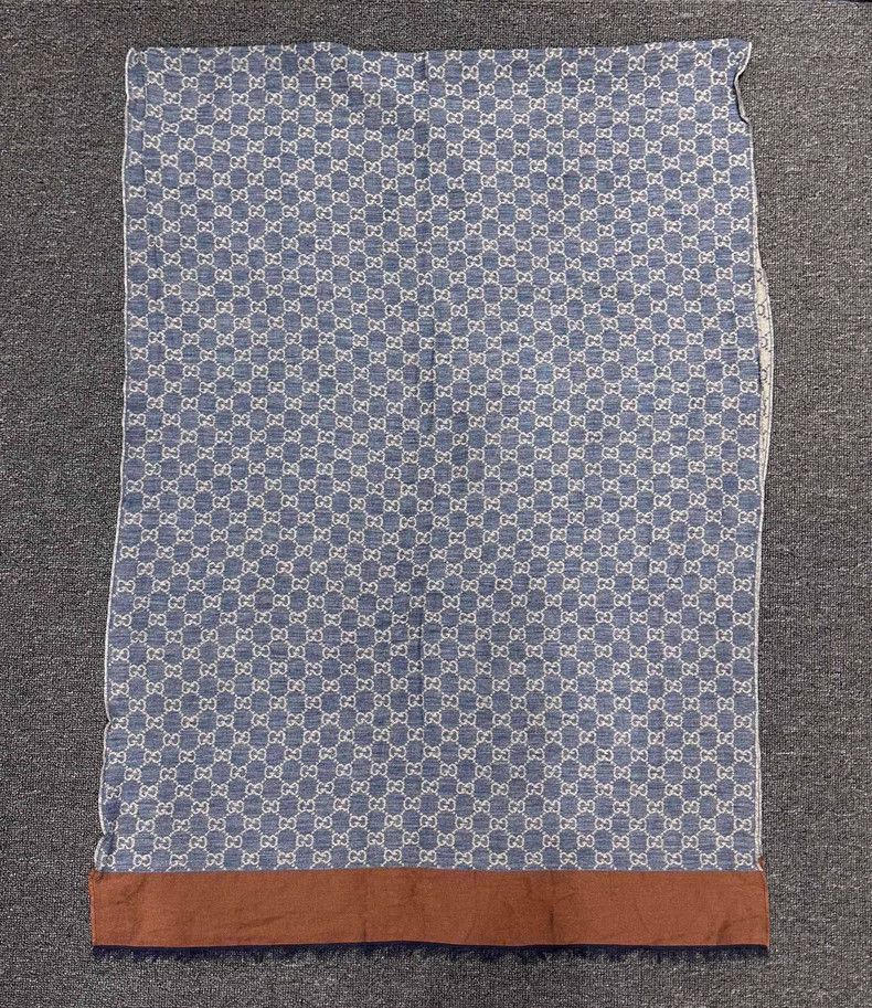 Gucci Gucci Old flower full-print double-sided scarf 2506-Nextarr Size ONE SIZE - 1 Thumbnail