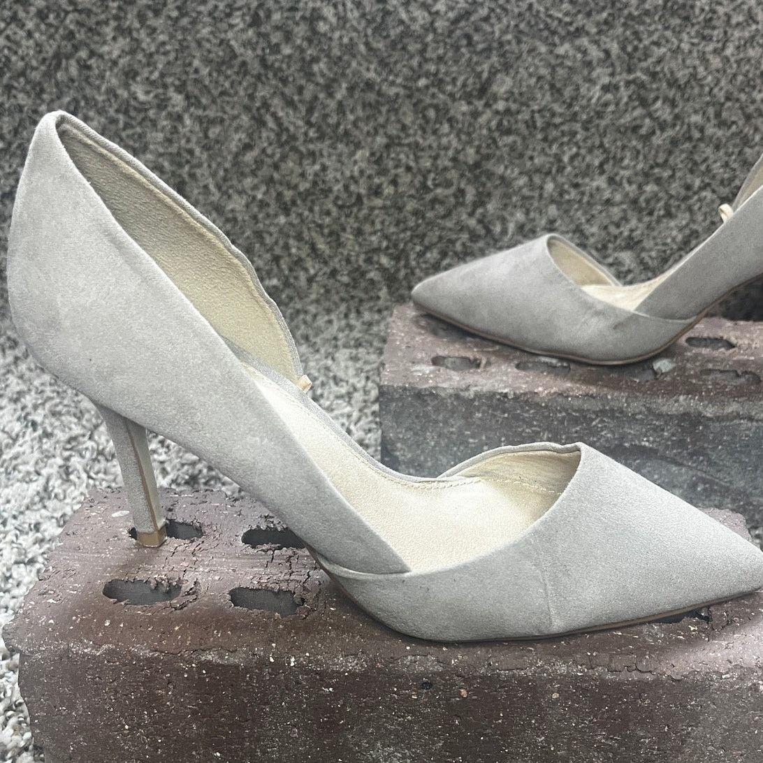 Old Navy Old Navy Suede D'Orsay Stilettos Heel Pump Dark Taupe 7 Size US 7 / IT 37 - 4 Thumbnail