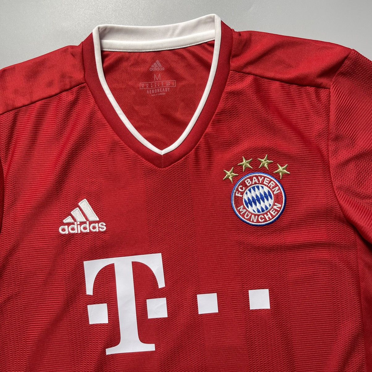 Vintage BAYERN ADIDAS 2020/2021 FOOTBALL HOME JERSEY #19 DAVIES Size US M / EU 48-50 / 2 - 4 Thumbnail