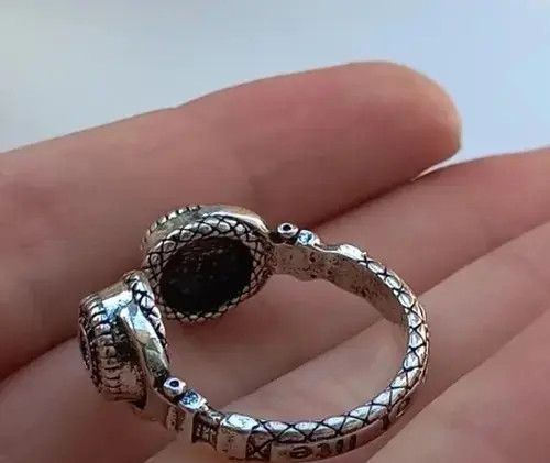 Jewelry × Vintage Headphones Ring Skater Rap Retro Graffiti 2000s Hip Hop Def Size ONE SIZE - 3 Thumbnail