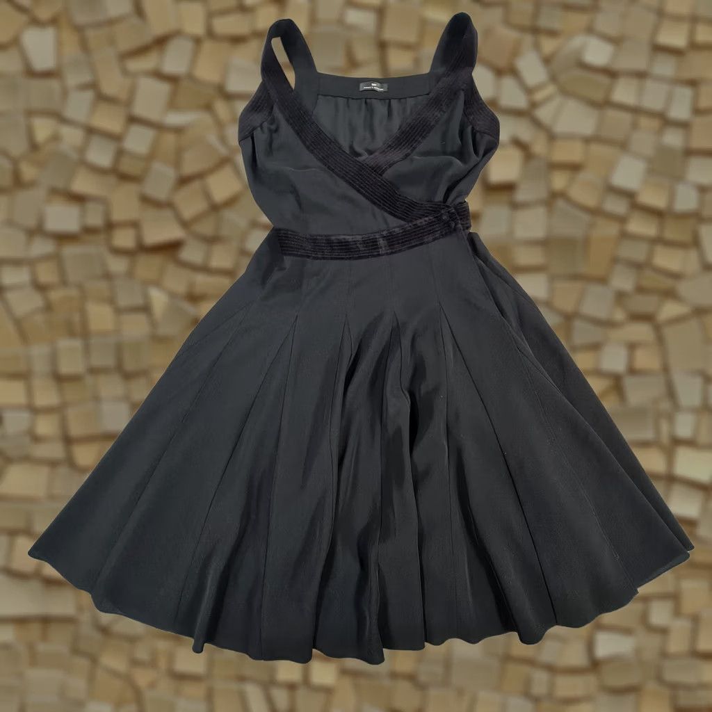 Vintage DAY Birger et Mikkelsen Womens Dress Knee Length Sleeveless V-Neck Black 38 Fit & Flare Party/Cocktail Dress Womens Size XS / US 0-2 / IT 36-38 - 1 Thumbnail