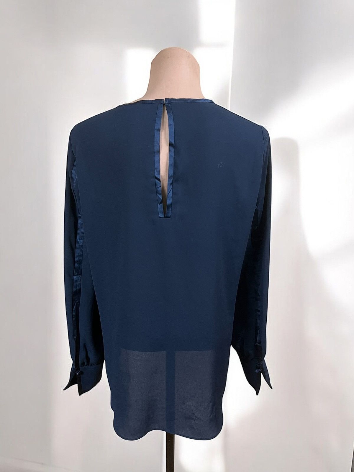 J.Lindeberg J.Lindeberg Destiny Fine Poly Crepe Navy Blouse size L Size L / US 10 / IT 46 - 3 Thumbnail