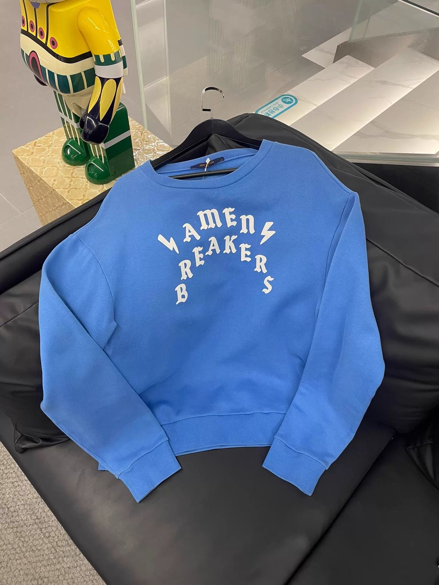 Louis Vuitton LV sweatshirt M good cond Size US M / EU 48-50 / 2 - 1 Thumbnail