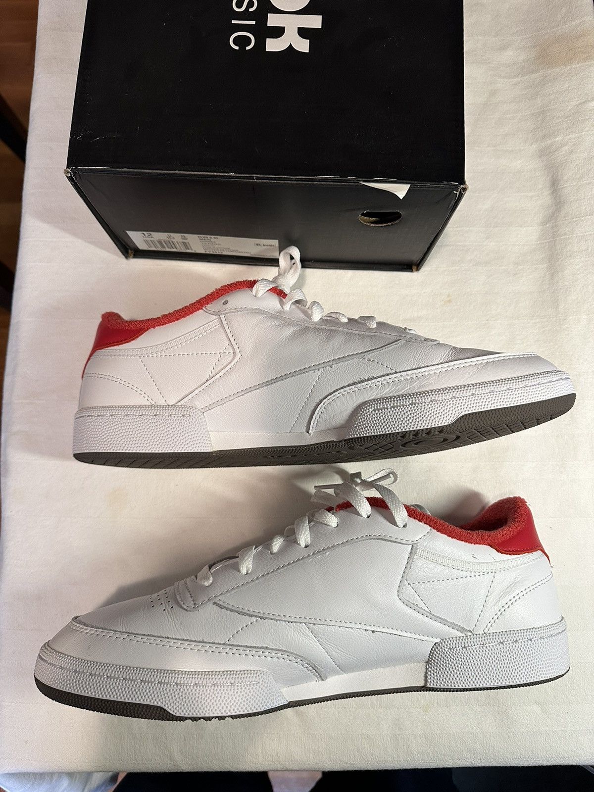 Eric Emanuel Eric Emanuel Reebok Club C cherry tomato red Size US 12 / EU 45 - 2 Thumbnail
