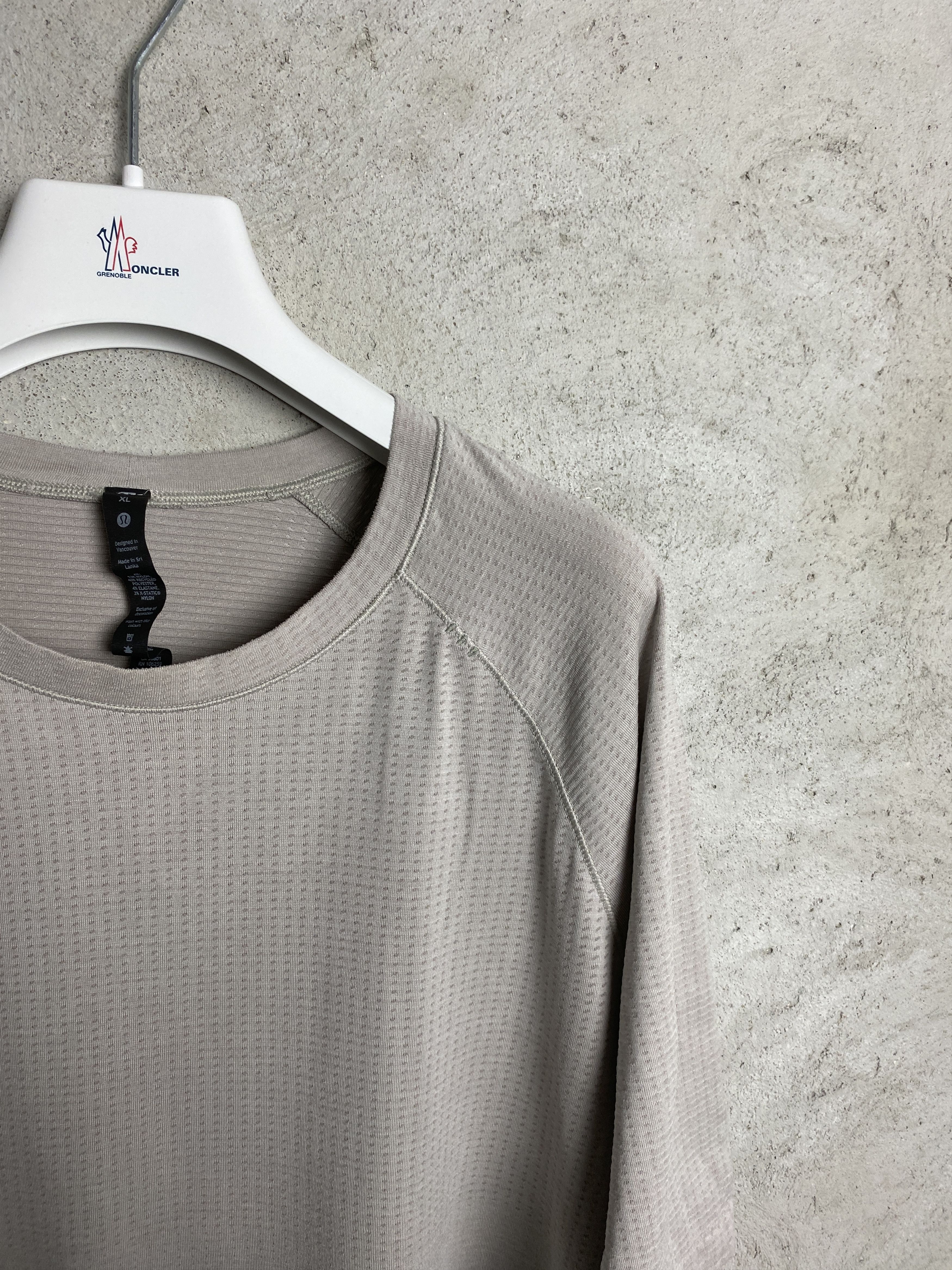 Lululemon Lululemon t-shirt tee sport gym pilates yoga Size US XL / EU 56 / 4 - 2 Thumbnail